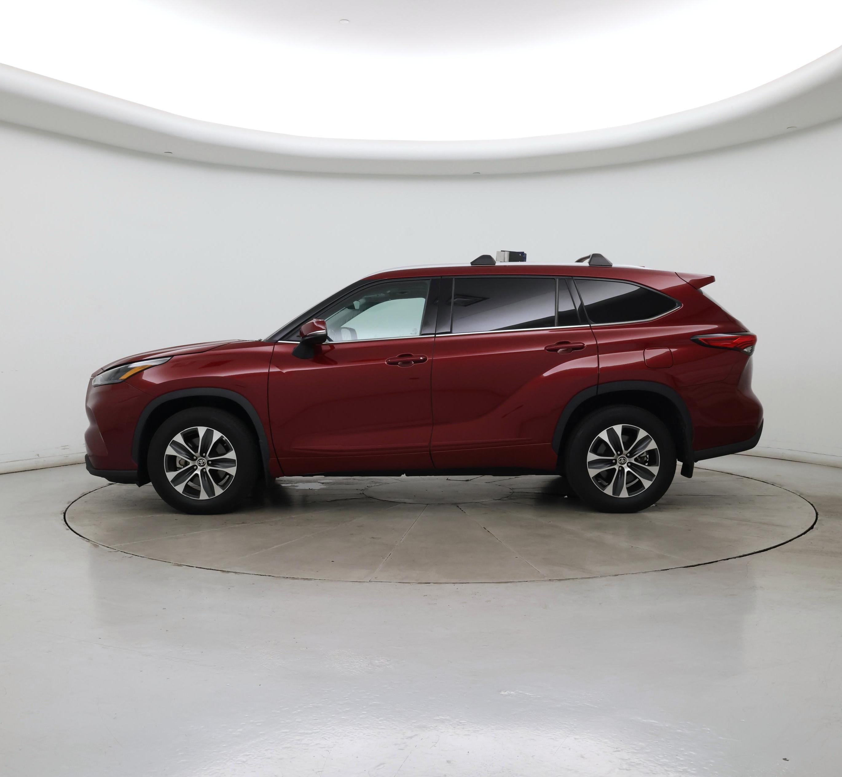 Thumbnail: 2022 Toyota Highlander - 3