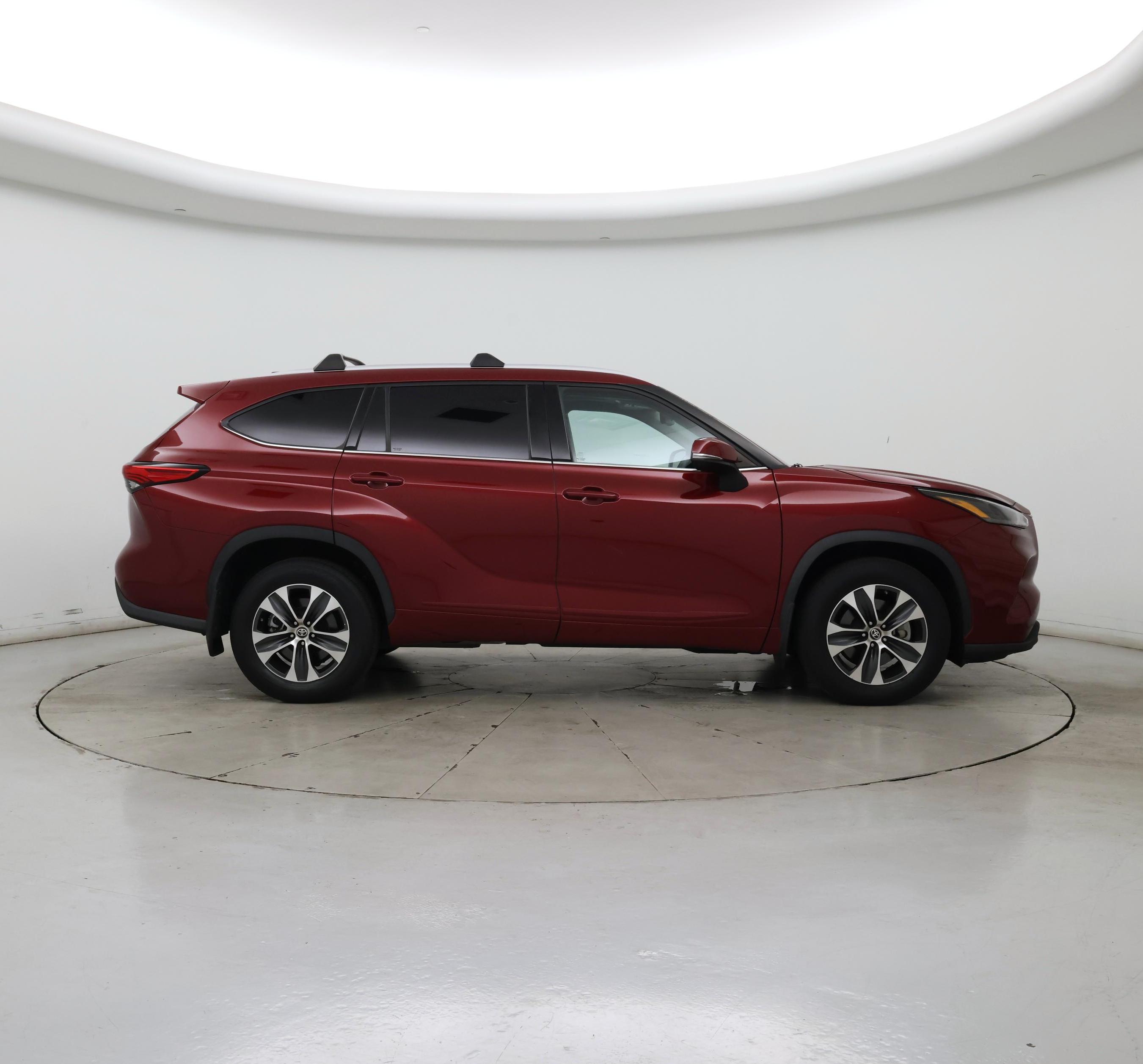 Thumbnail: 2022 Toyota Highlander - 7
