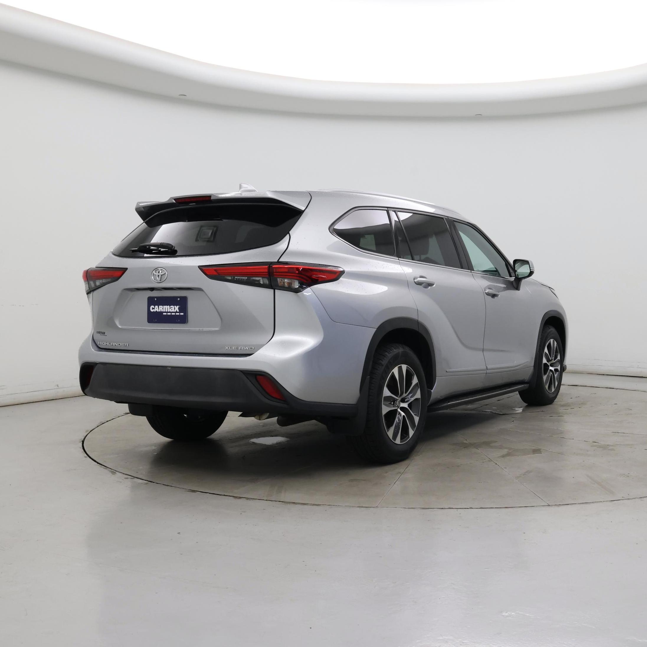 Thumbnail: 2022 Toyota Highlander - 8
