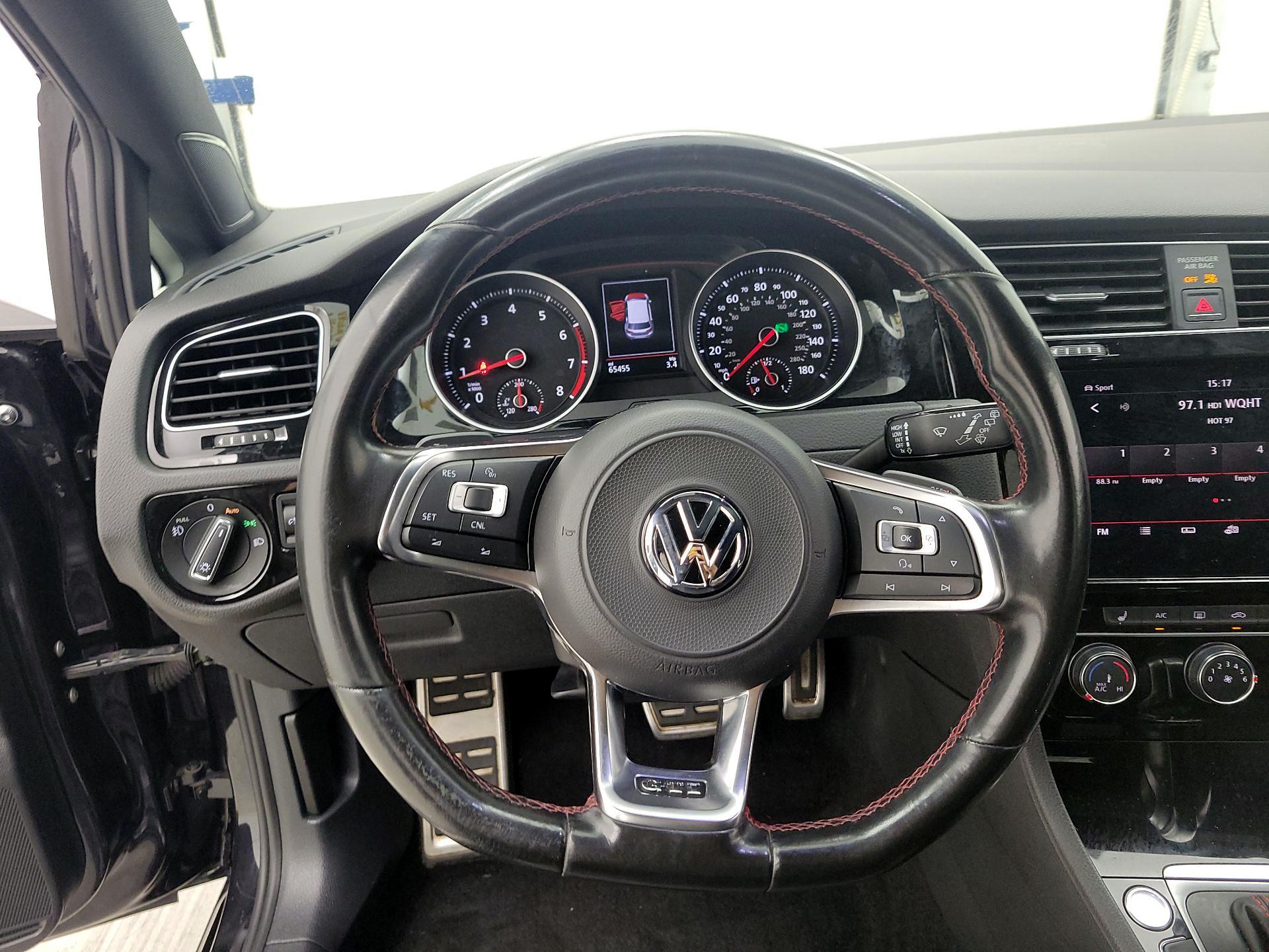 Thumbnail: 2018 Volkswagen Golf - 10