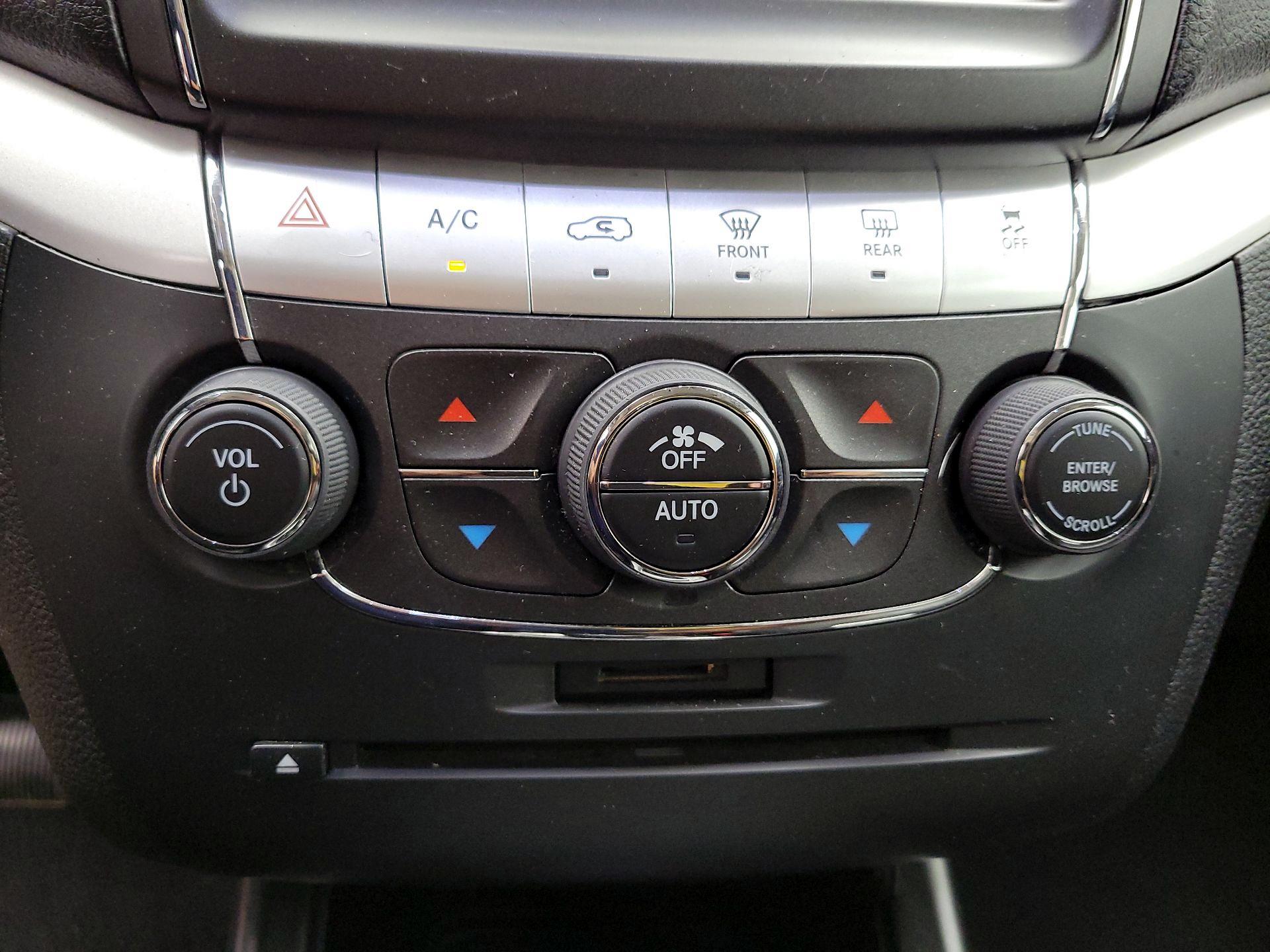 Thumbnail: 2015 Dodge Journey - 17