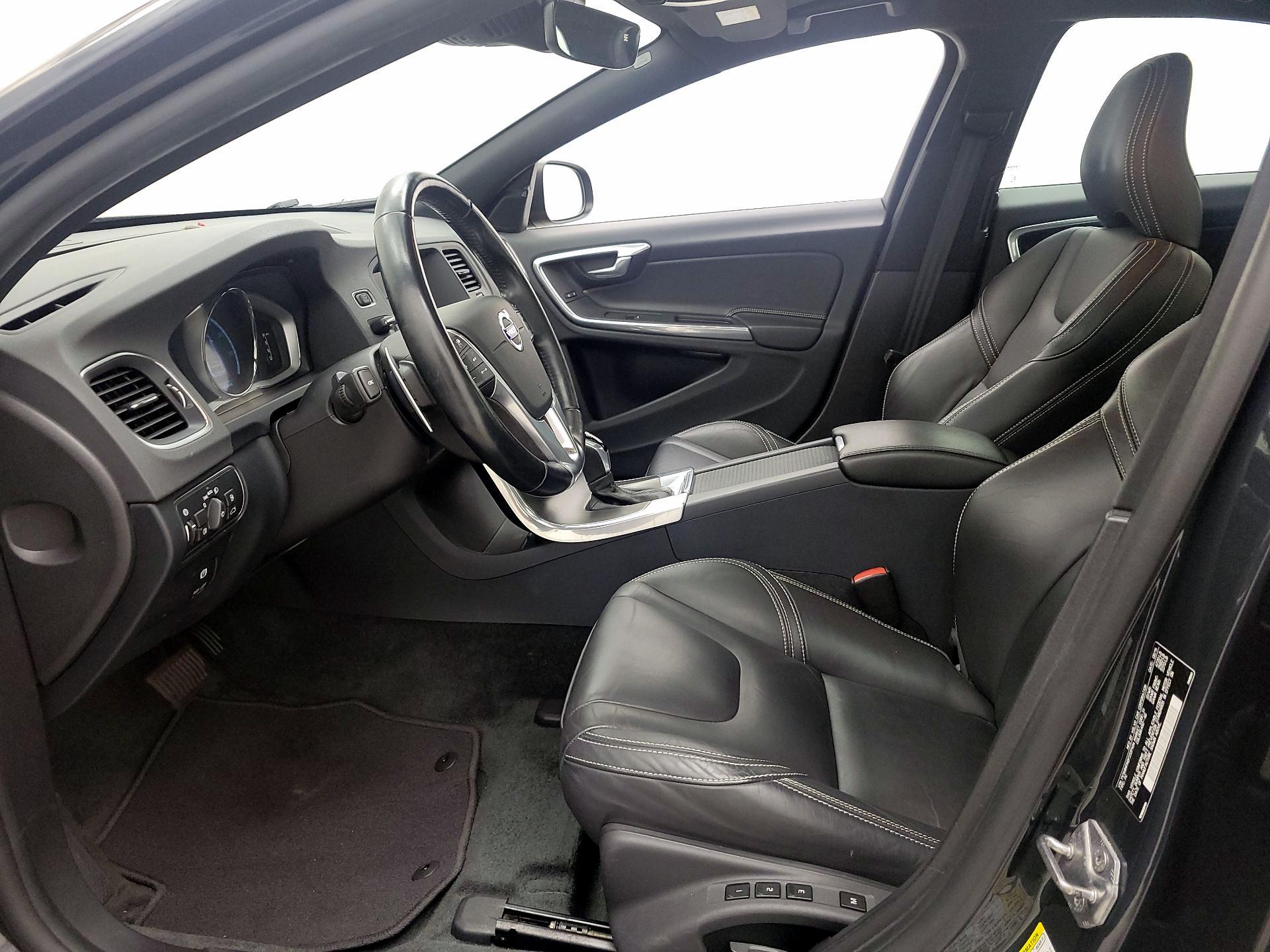 Thumbnail: 2015 Volvo S60 - 11