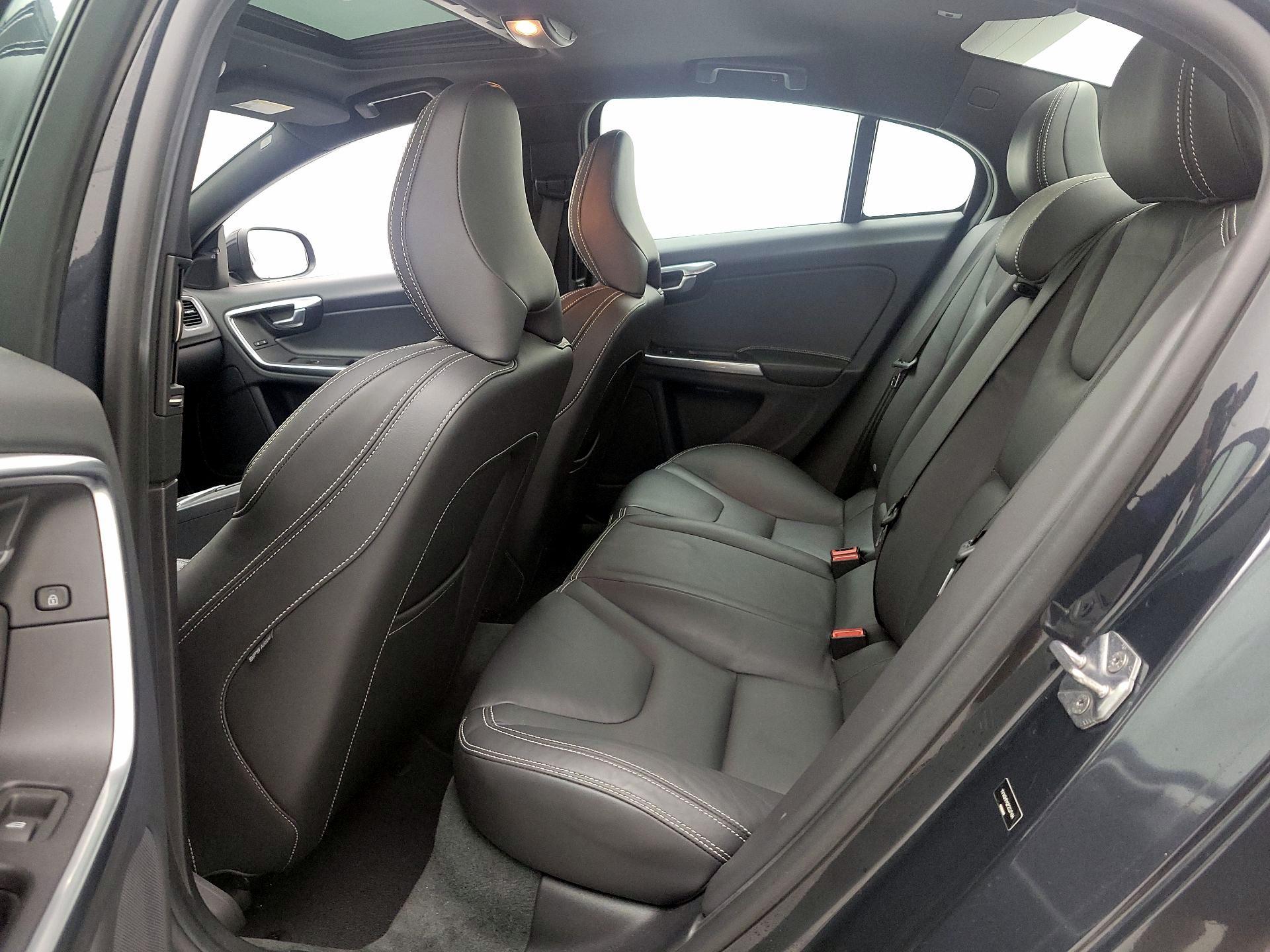 Thumbnail: 2015 Volvo S60 - 18