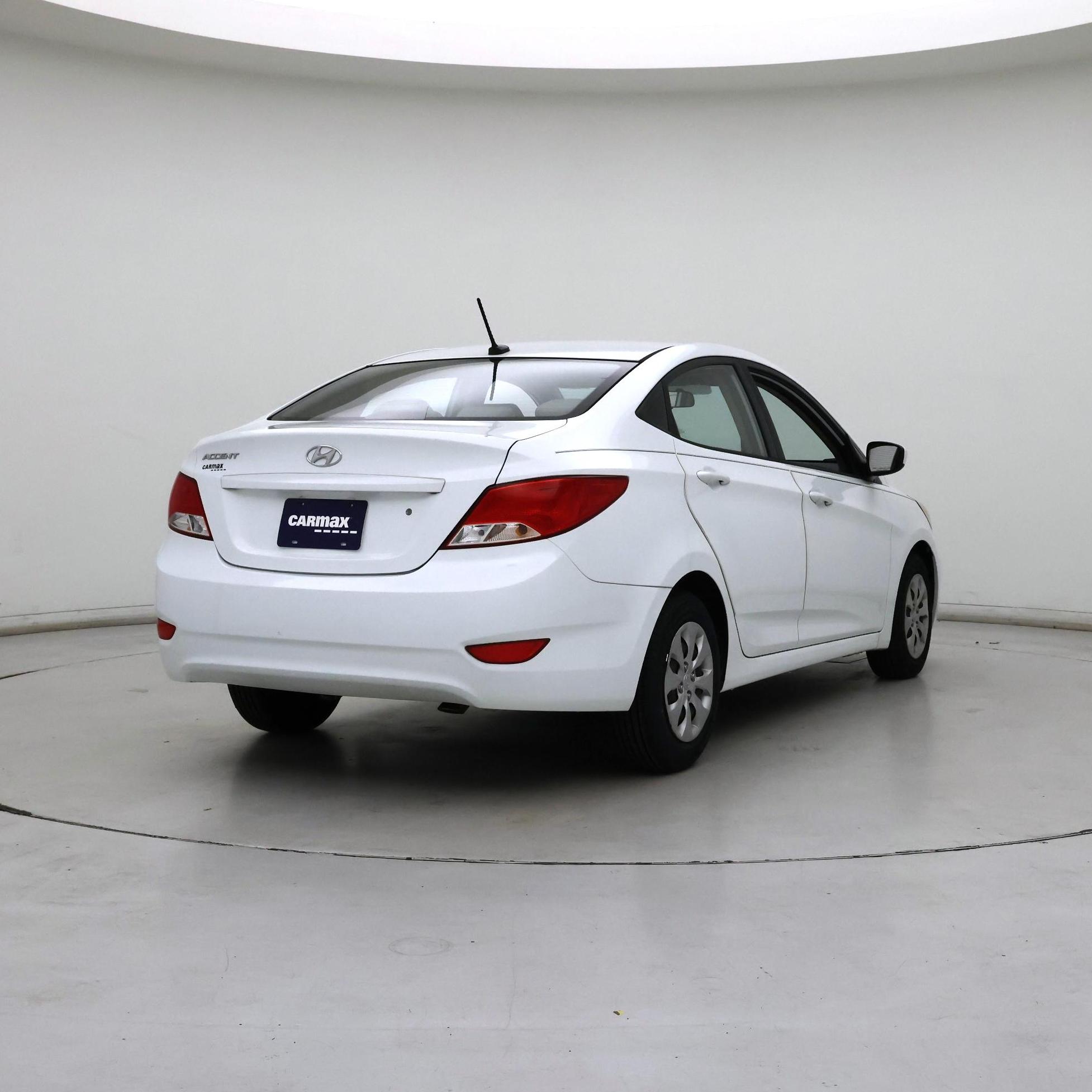 Thumbnail: 2016 Hyundai Accent - 8