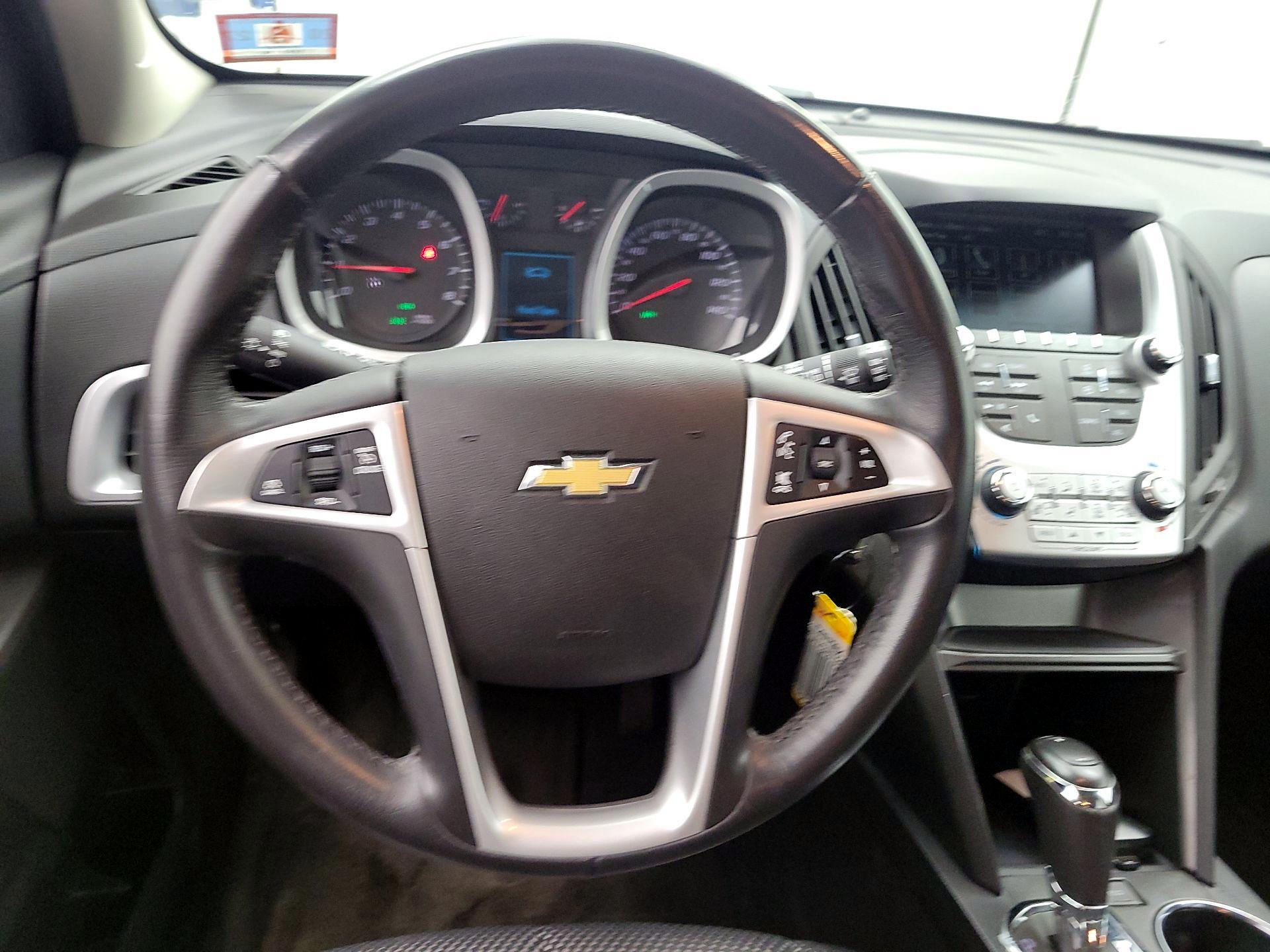 Thumbnail: 2017 Chevrolet Equinox - 10