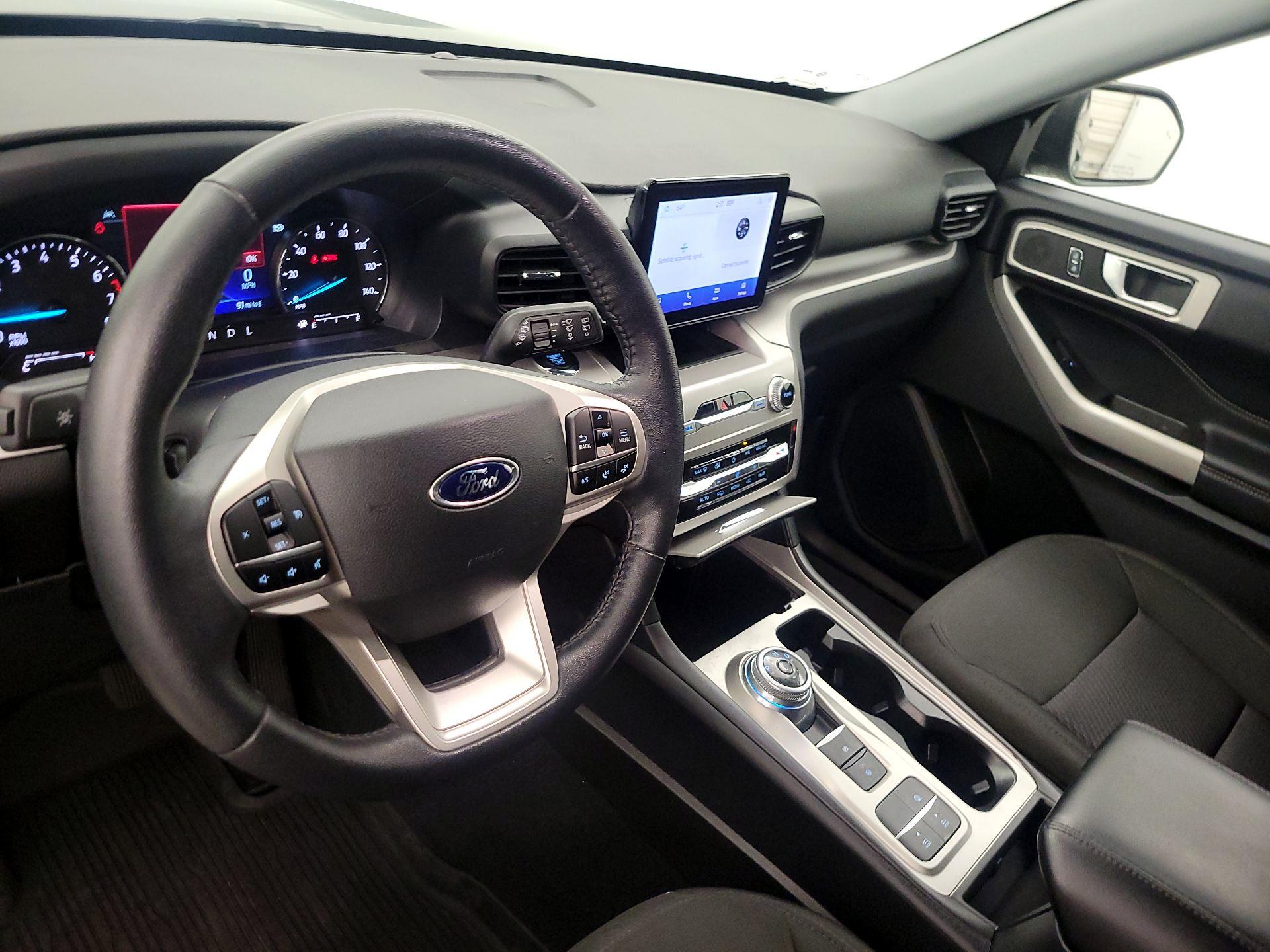 Thumbnail: 2022 Ford Explorer - 9