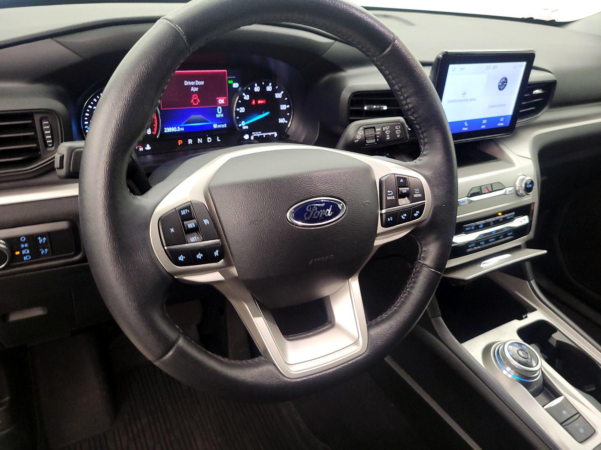 Thumbnail: 2022 Ford Explorer - 10