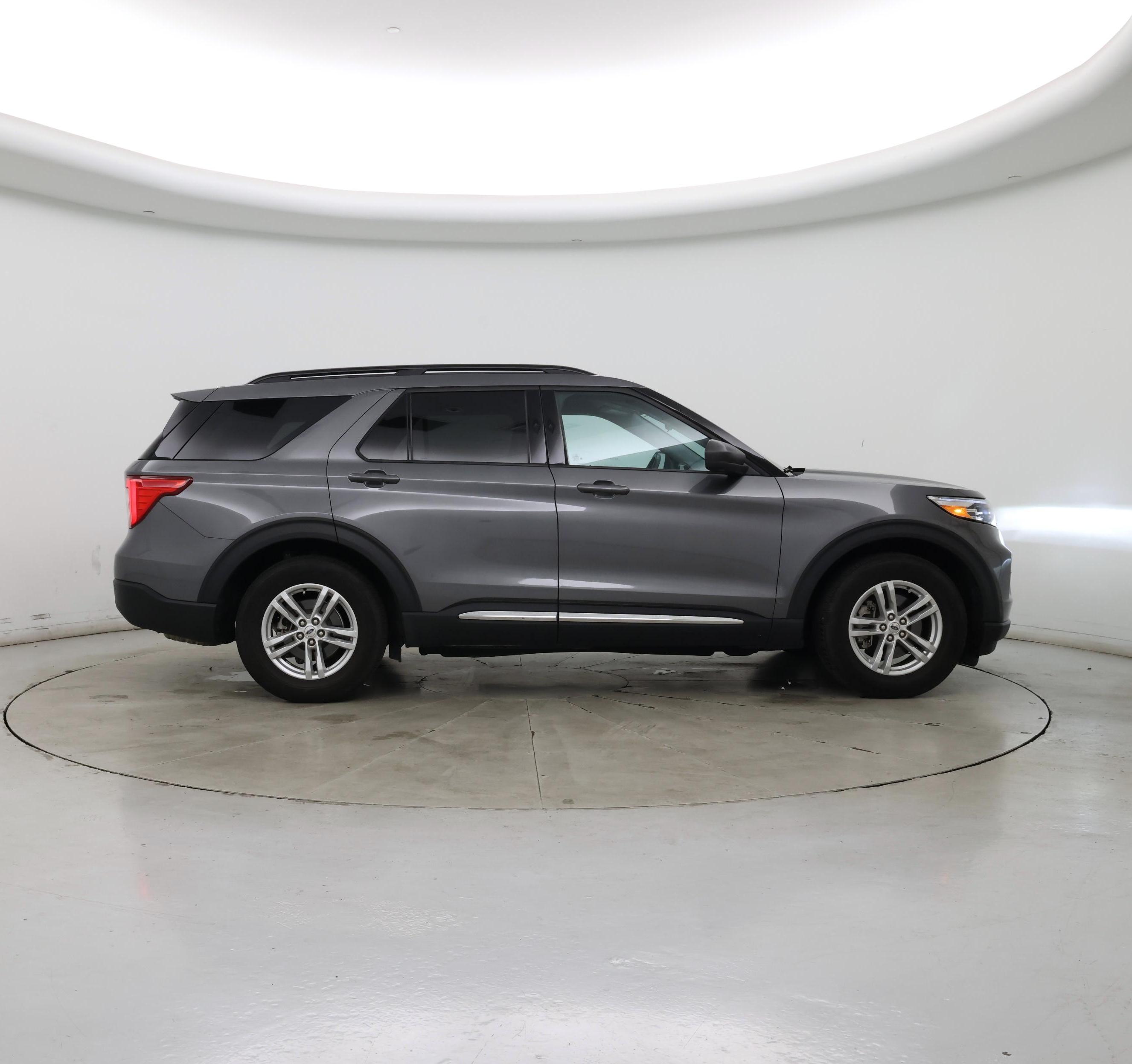 Thumbnail: 2022 Ford Explorer - 7