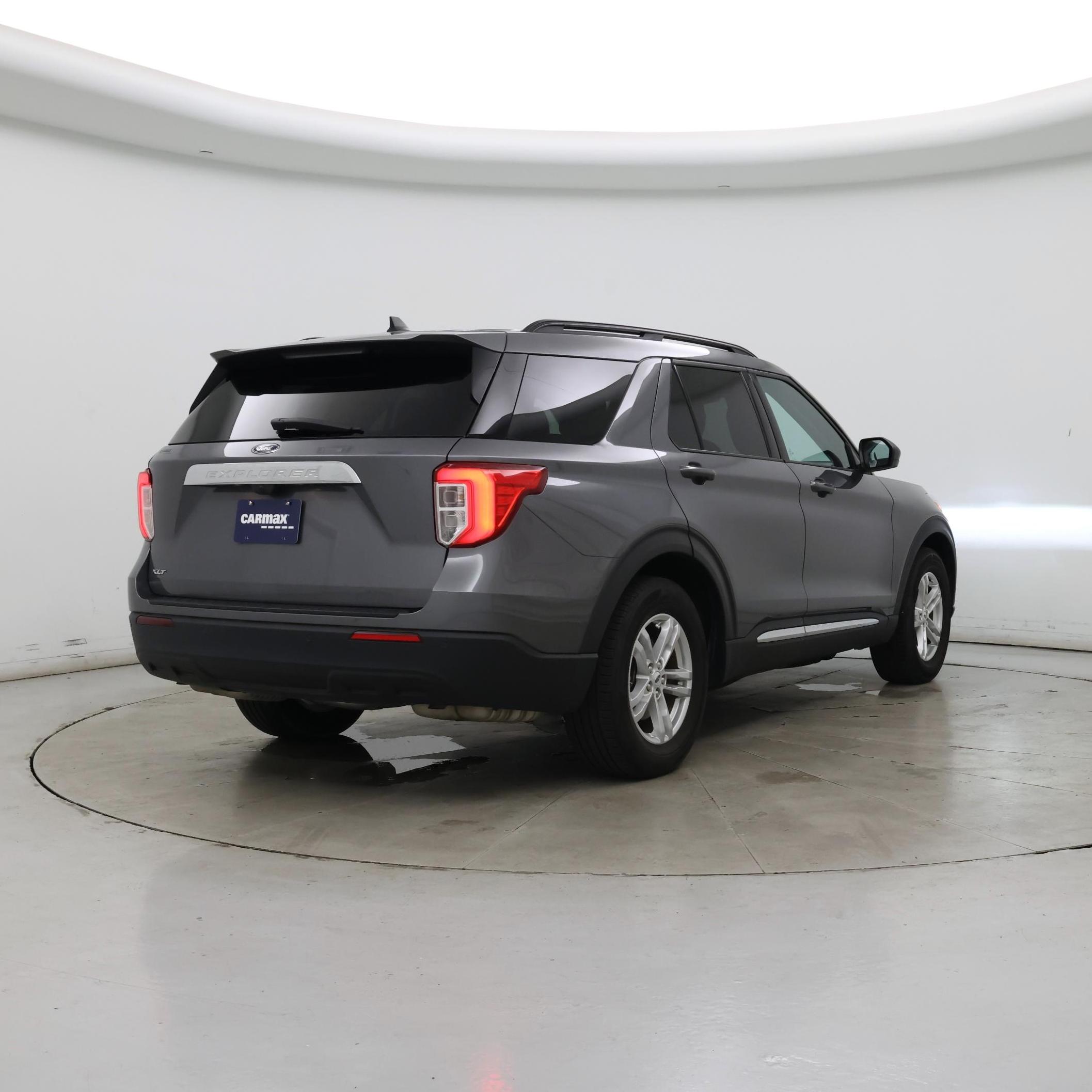 Thumbnail: 2022 Ford Explorer - 8