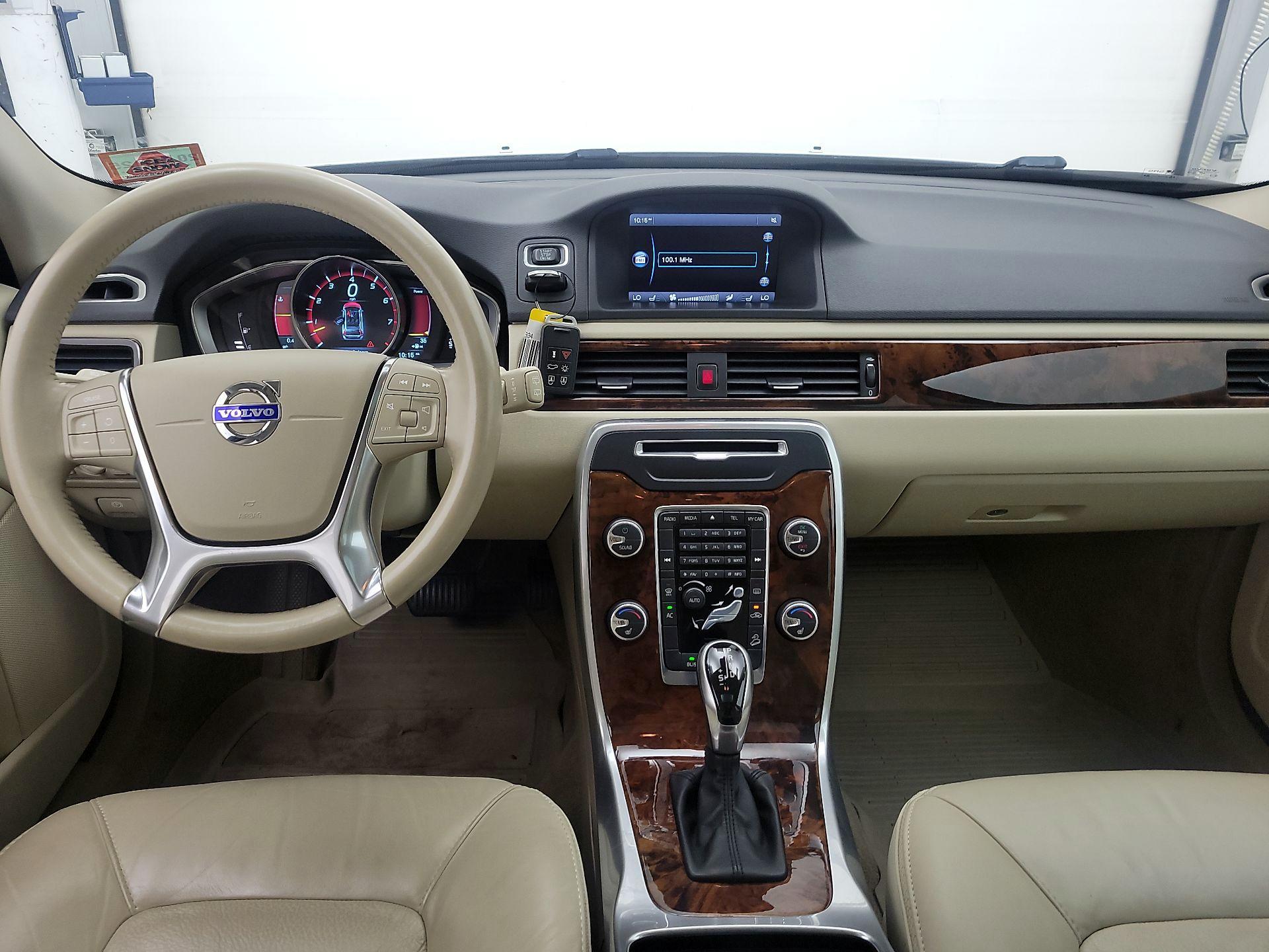 Thumbnail: 2015 Volvo XC70 - 9