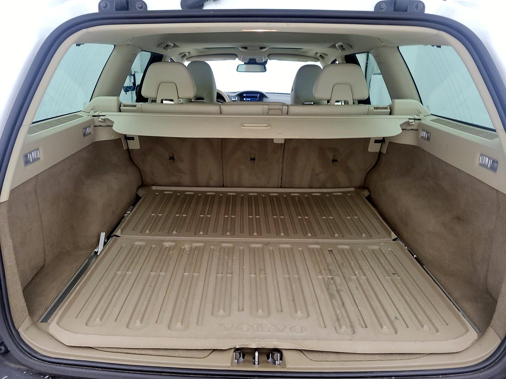 Thumbnail: 2015 Volvo XC70 - 20