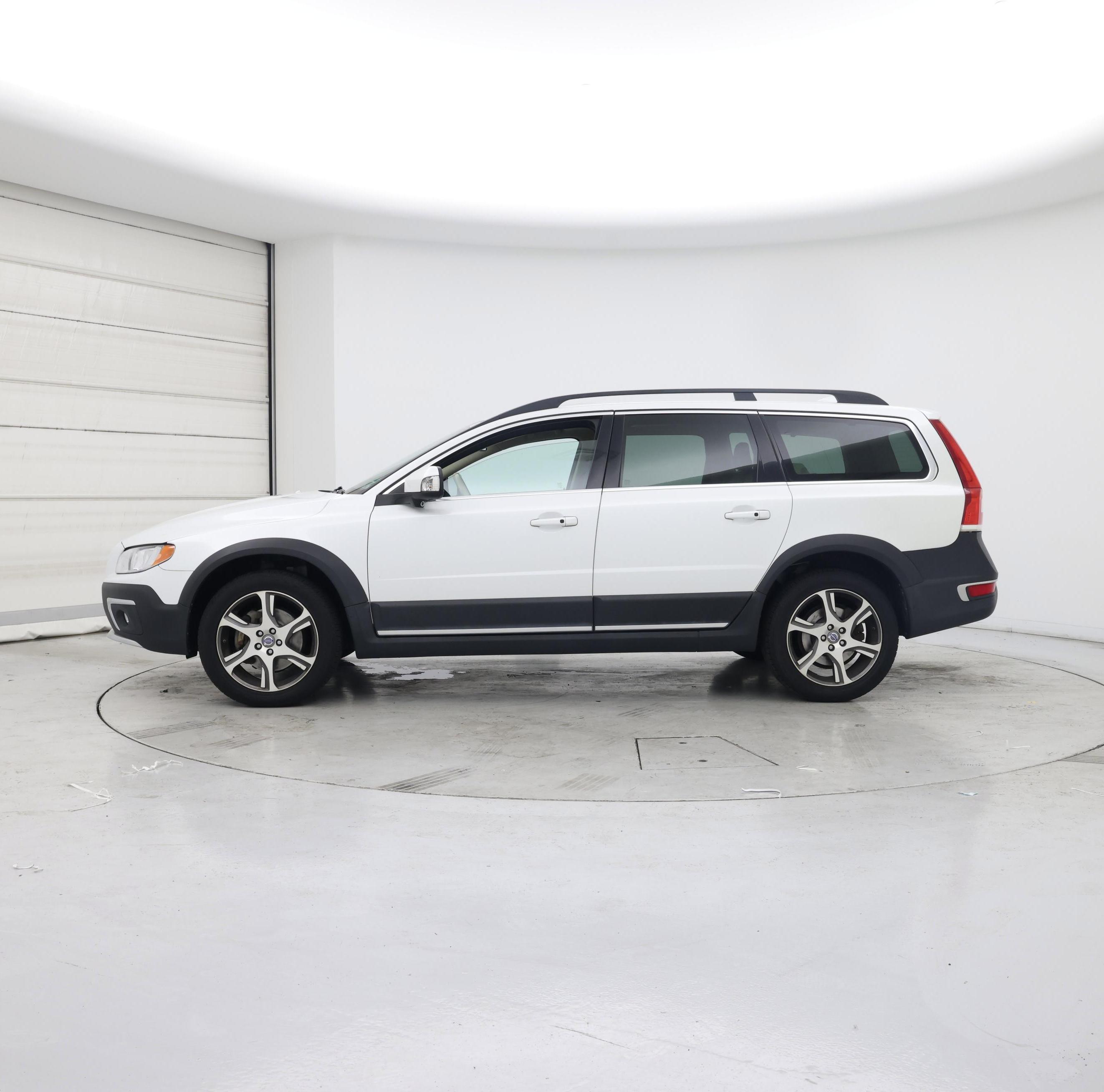 Thumbnail: 2015 Volvo XC70 - 3