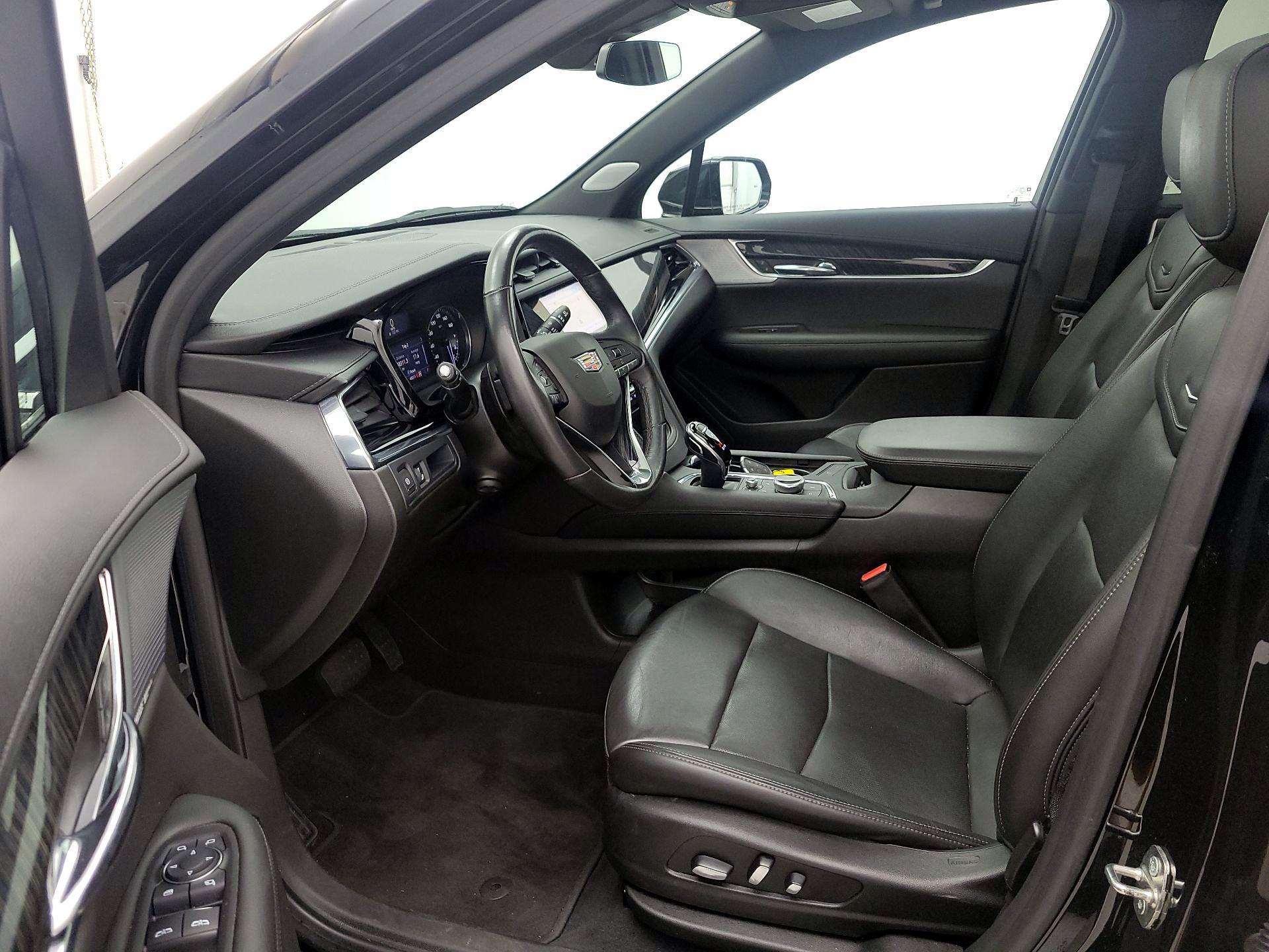 Thumbnail: 2021 Cadillac XT6 - 11