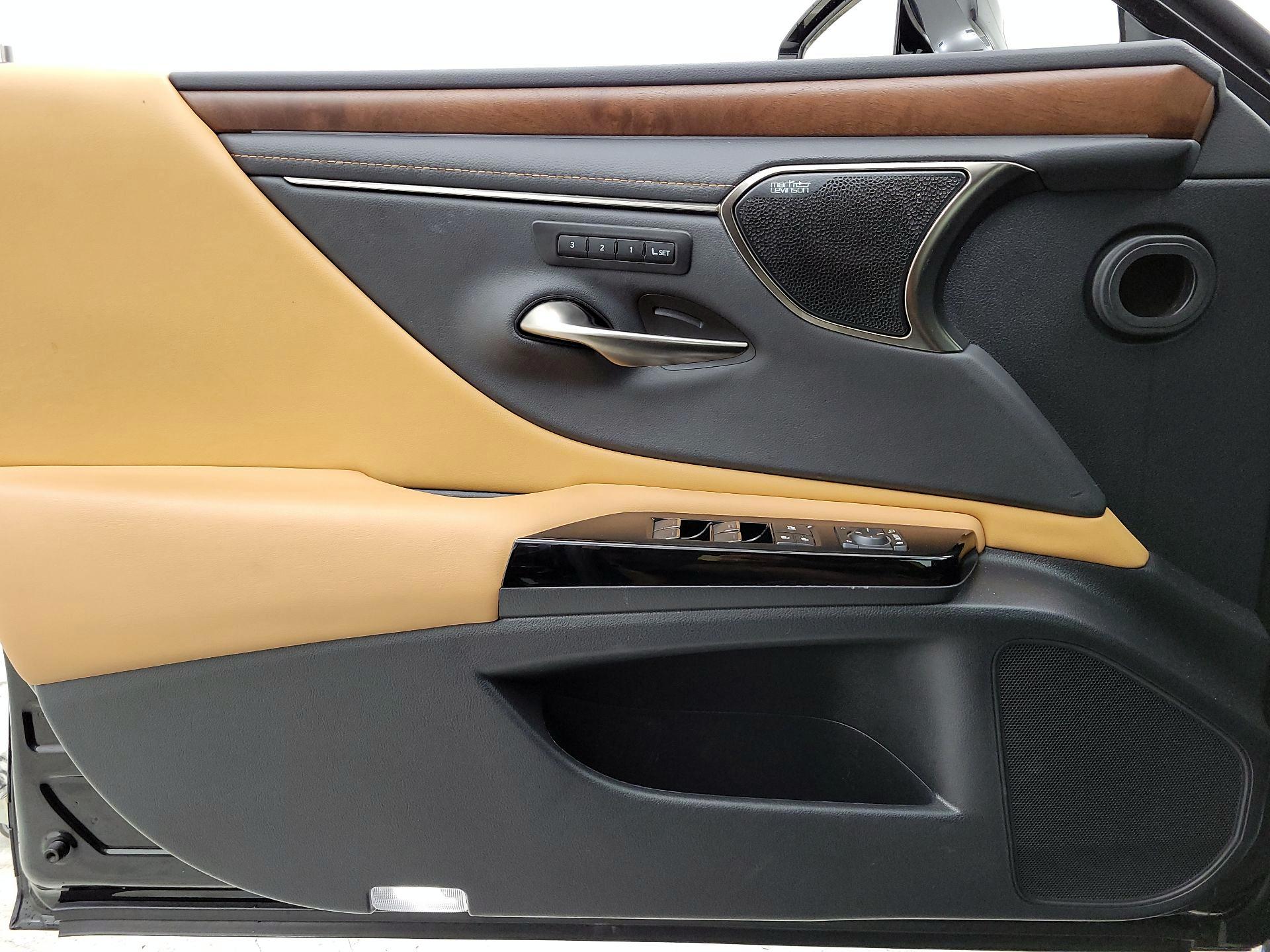Thumbnail: 2023 Lexus ES - 12