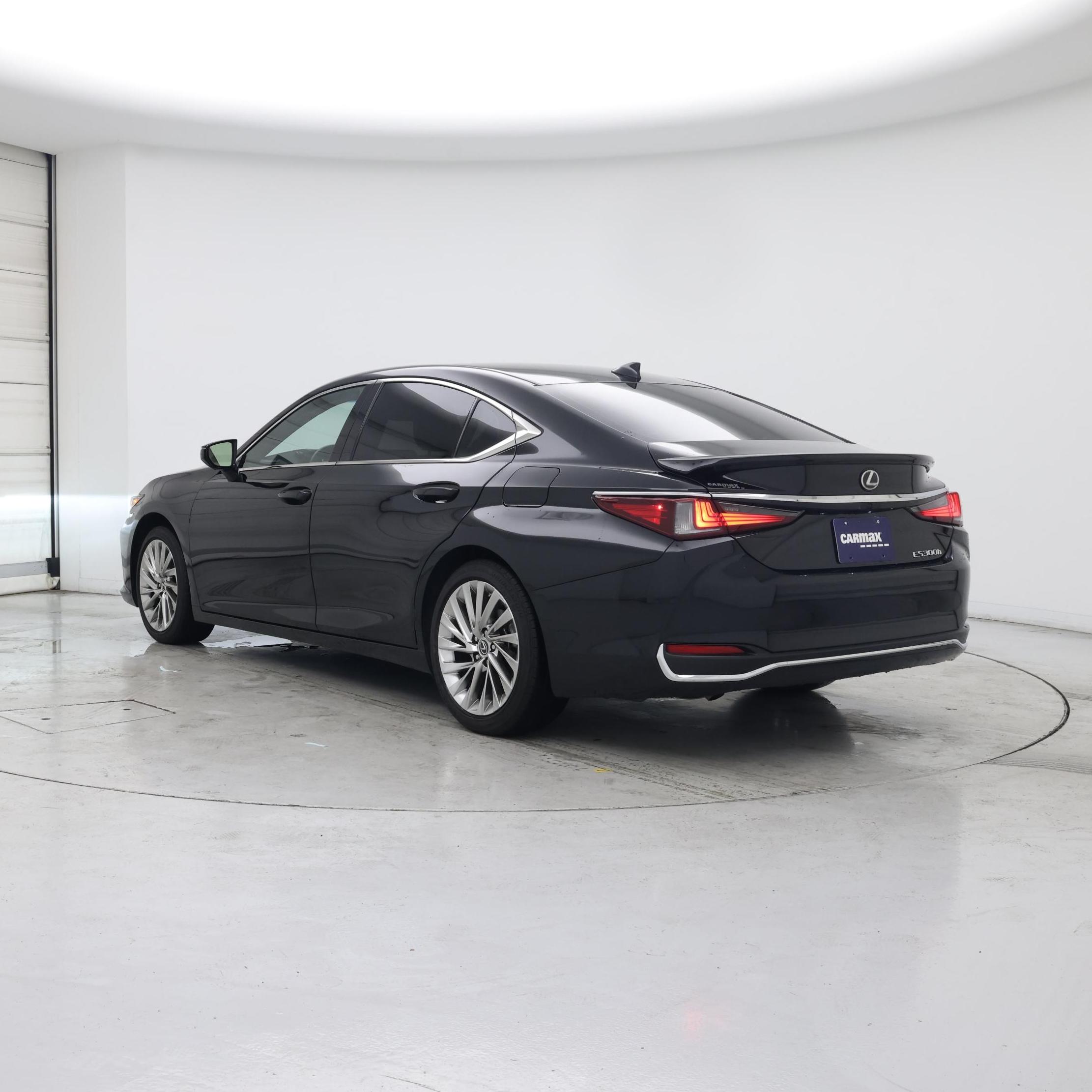 Thumbnail: 2023 Lexus ES - 2