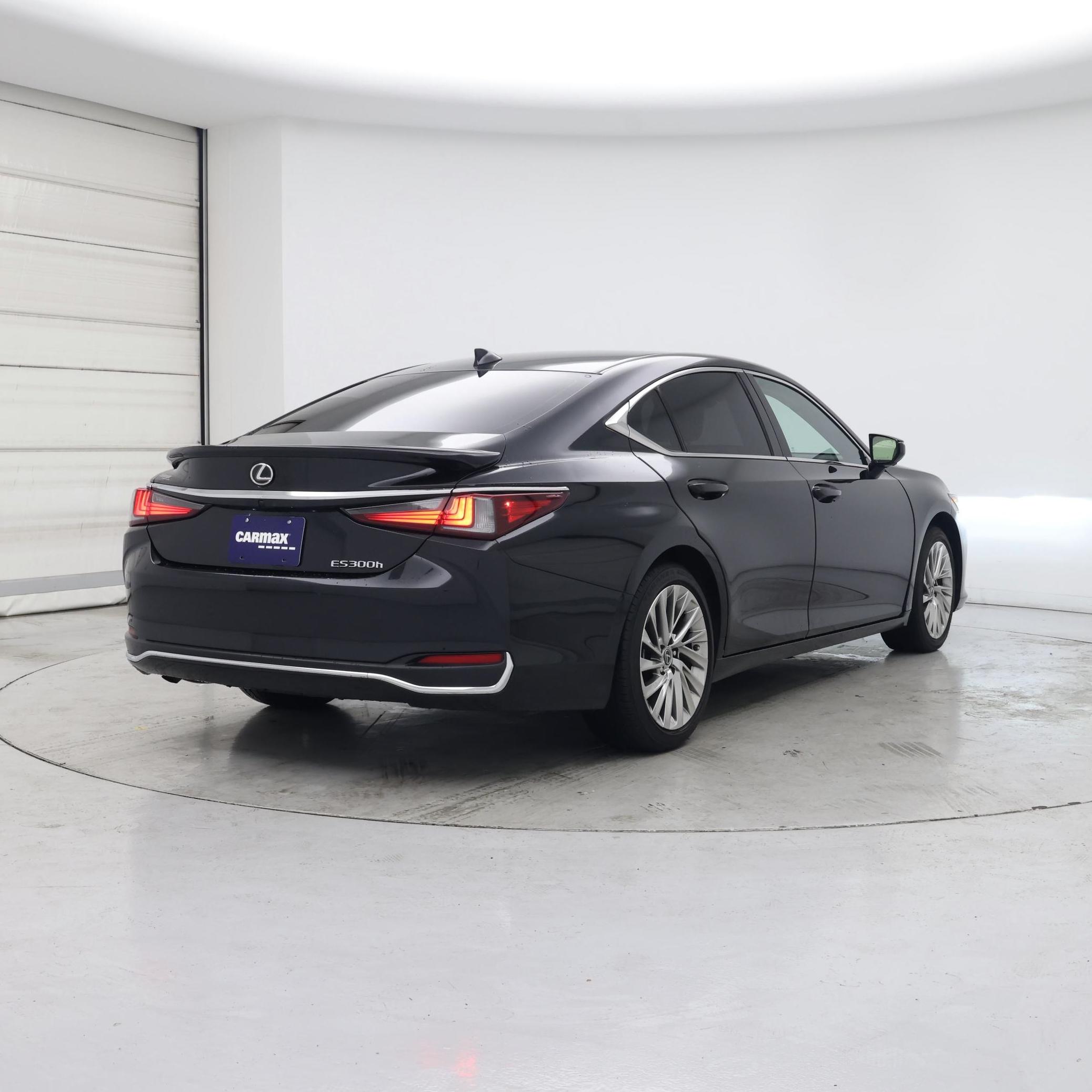 Thumbnail: 2023 Lexus ES - 8