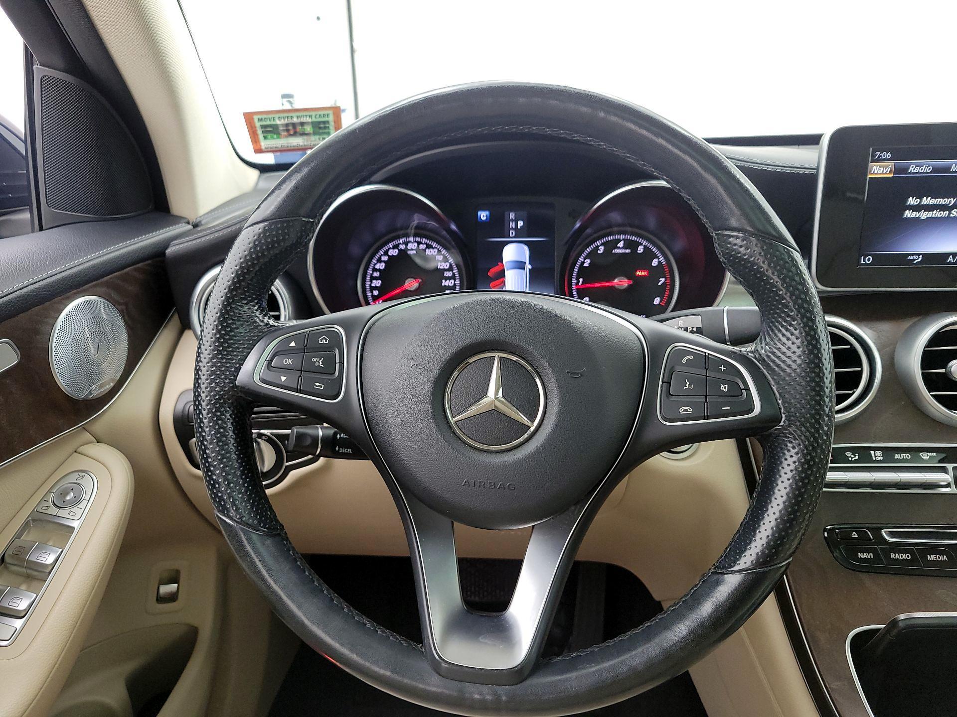Thumbnail: 2018 Mercedes-Benz GLC - 10