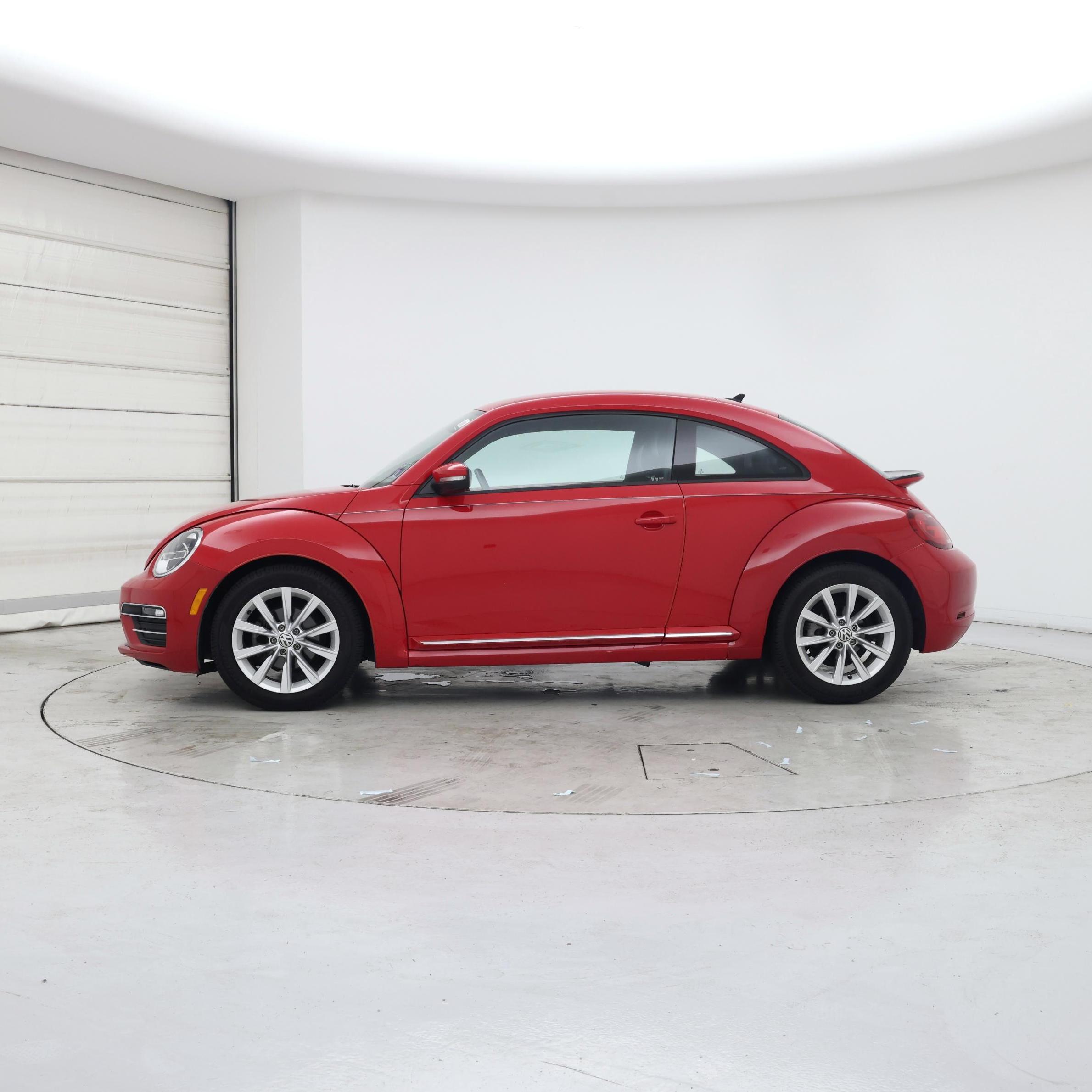 Thumbnail: 2017 Volkswagen Beetle - 3