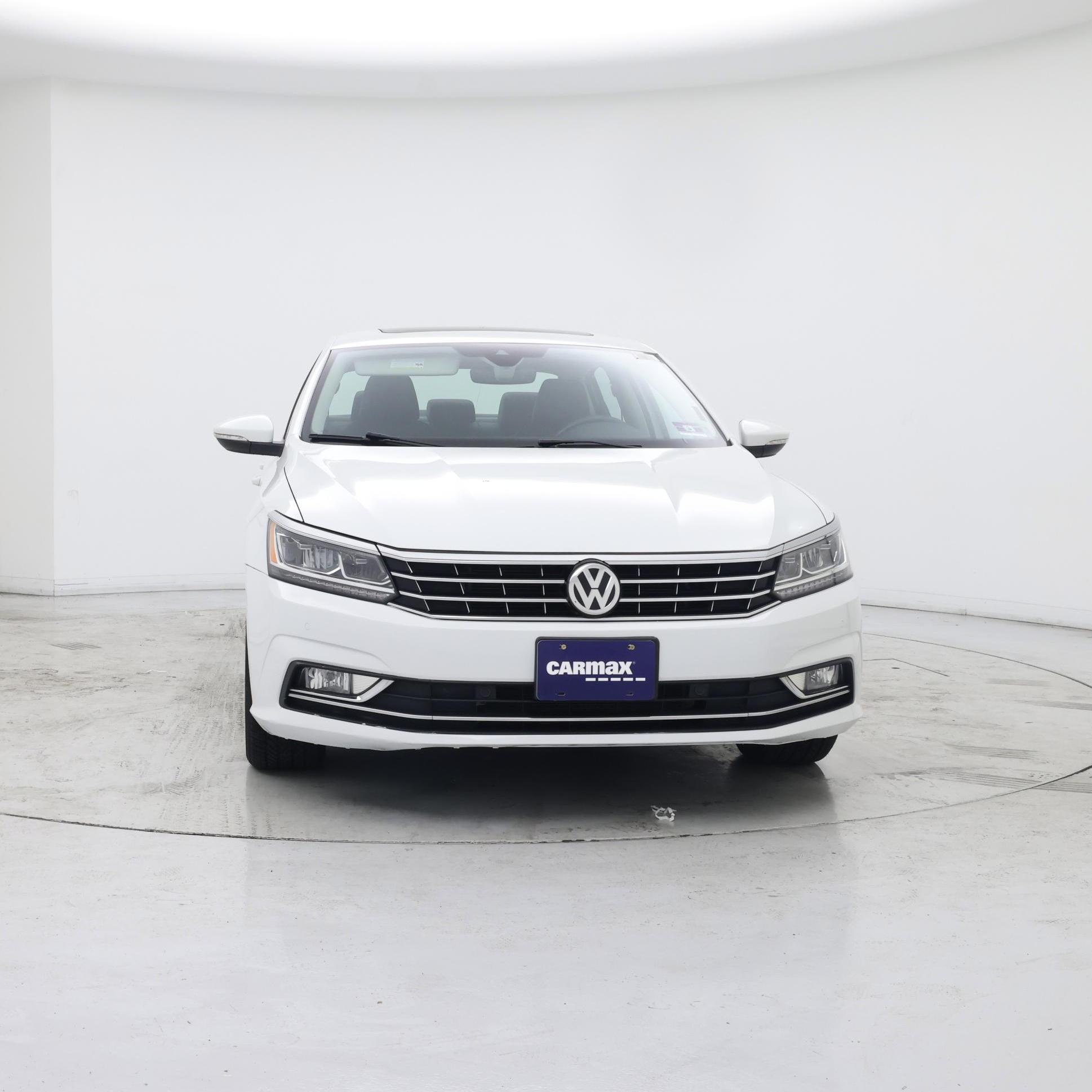 Thumbnail: 2017 Volkswagen Passat - 5