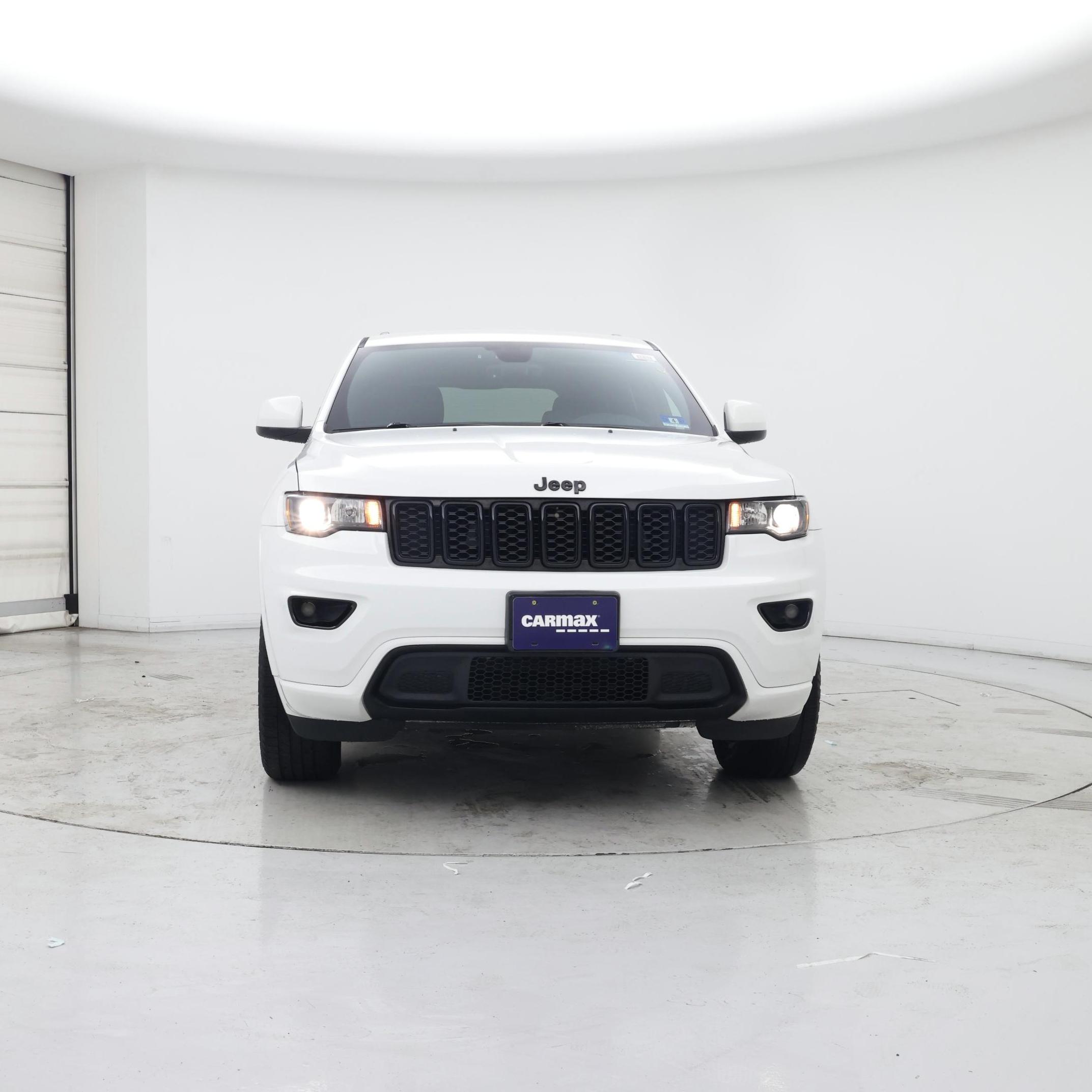 Thumbnail: 2018 Jeep Grand Cherokee - 5