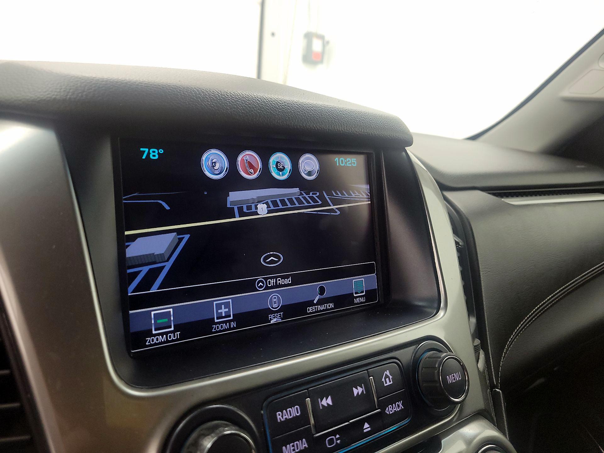 Thumbnail: 2018 Chevrolet Suburban - 14