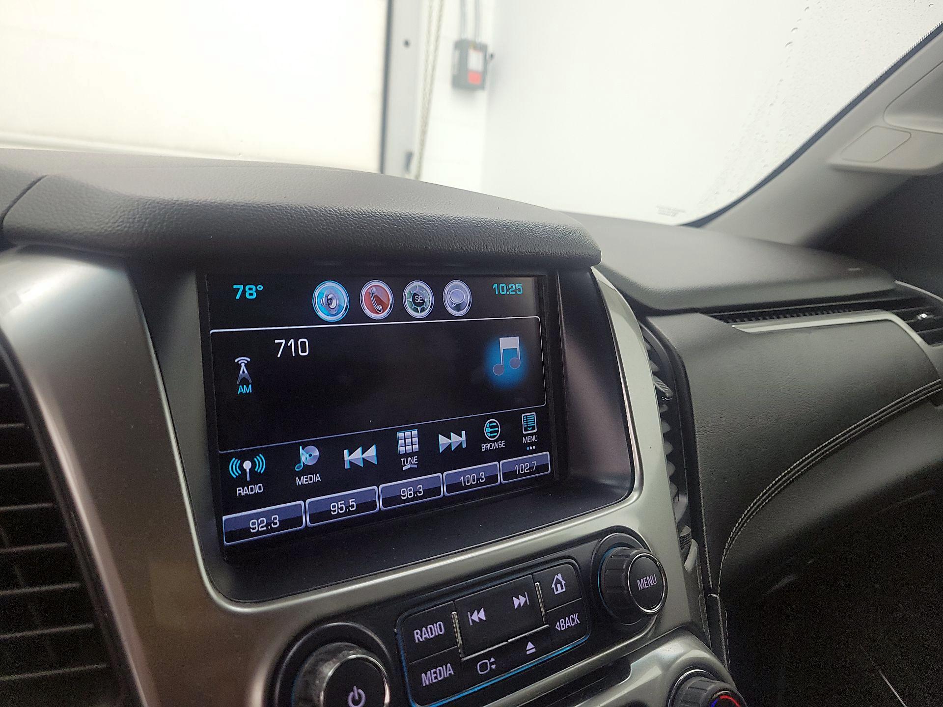 Thumbnail: 2018 Chevrolet Suburban - 16