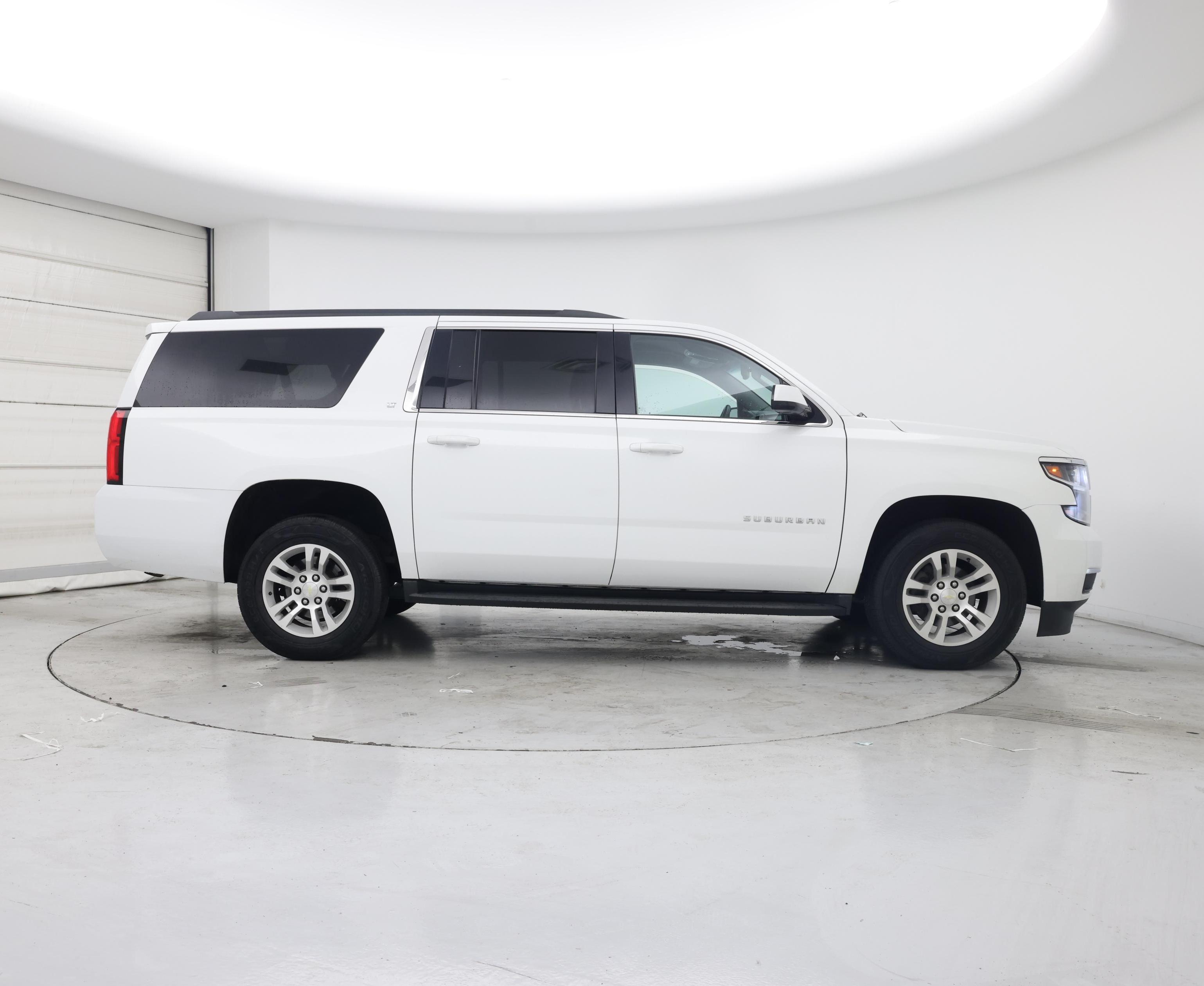 Thumbnail: 2018 Chevrolet Suburban - 7