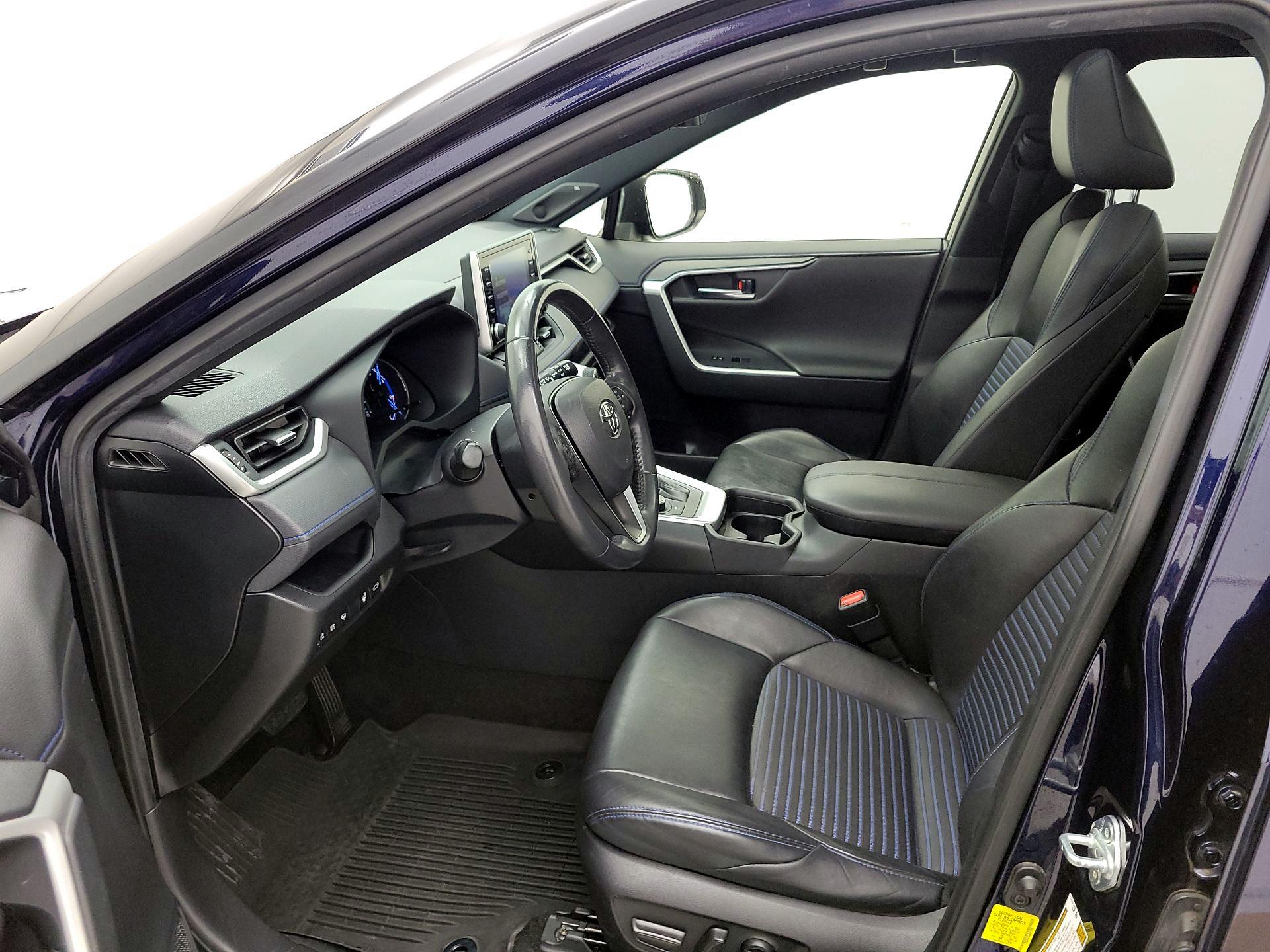 Thumbnail: 2021 Toyota RAV4 - 11