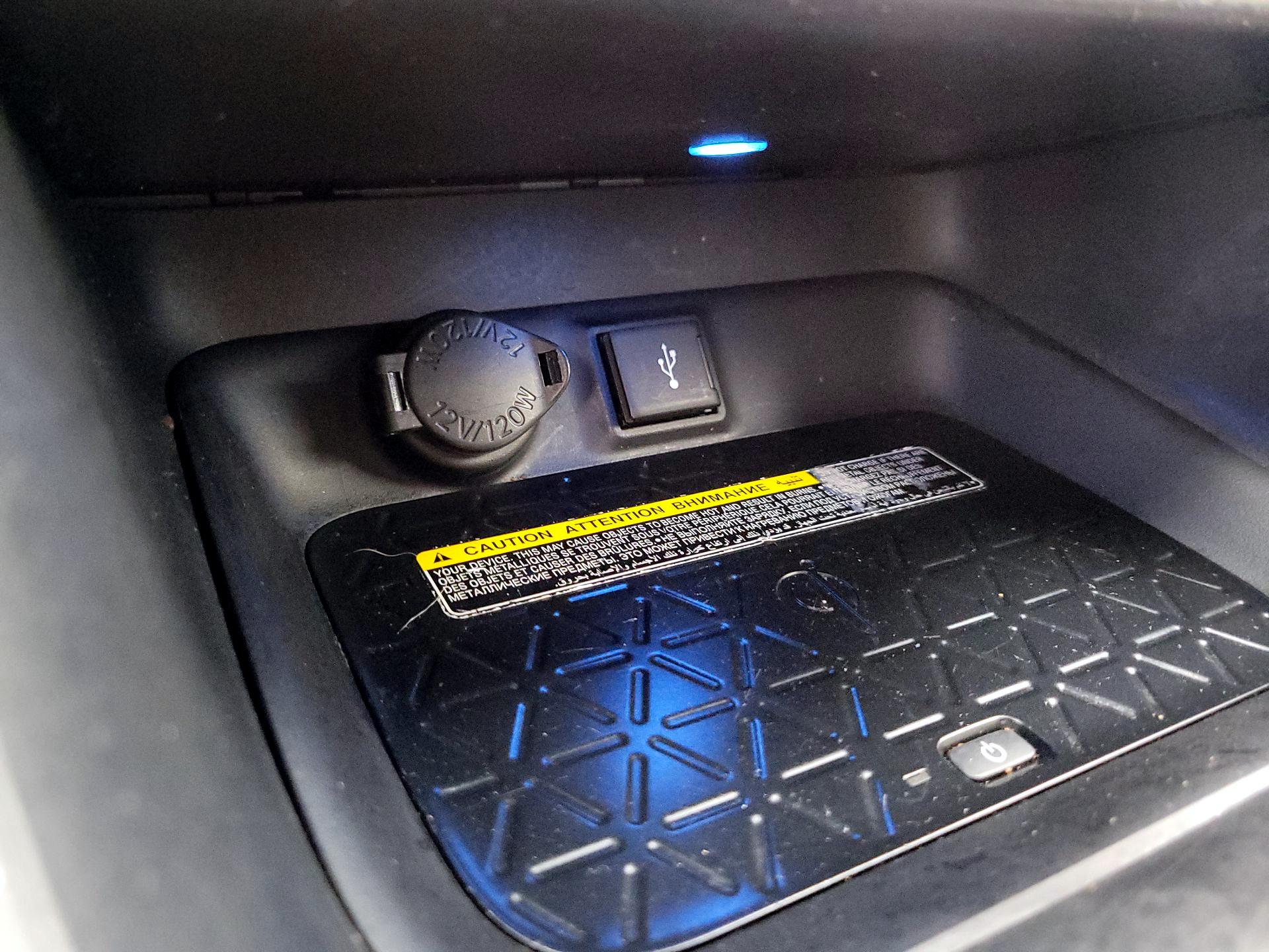 Thumbnail: 2021 Toyota RAV4 - 19