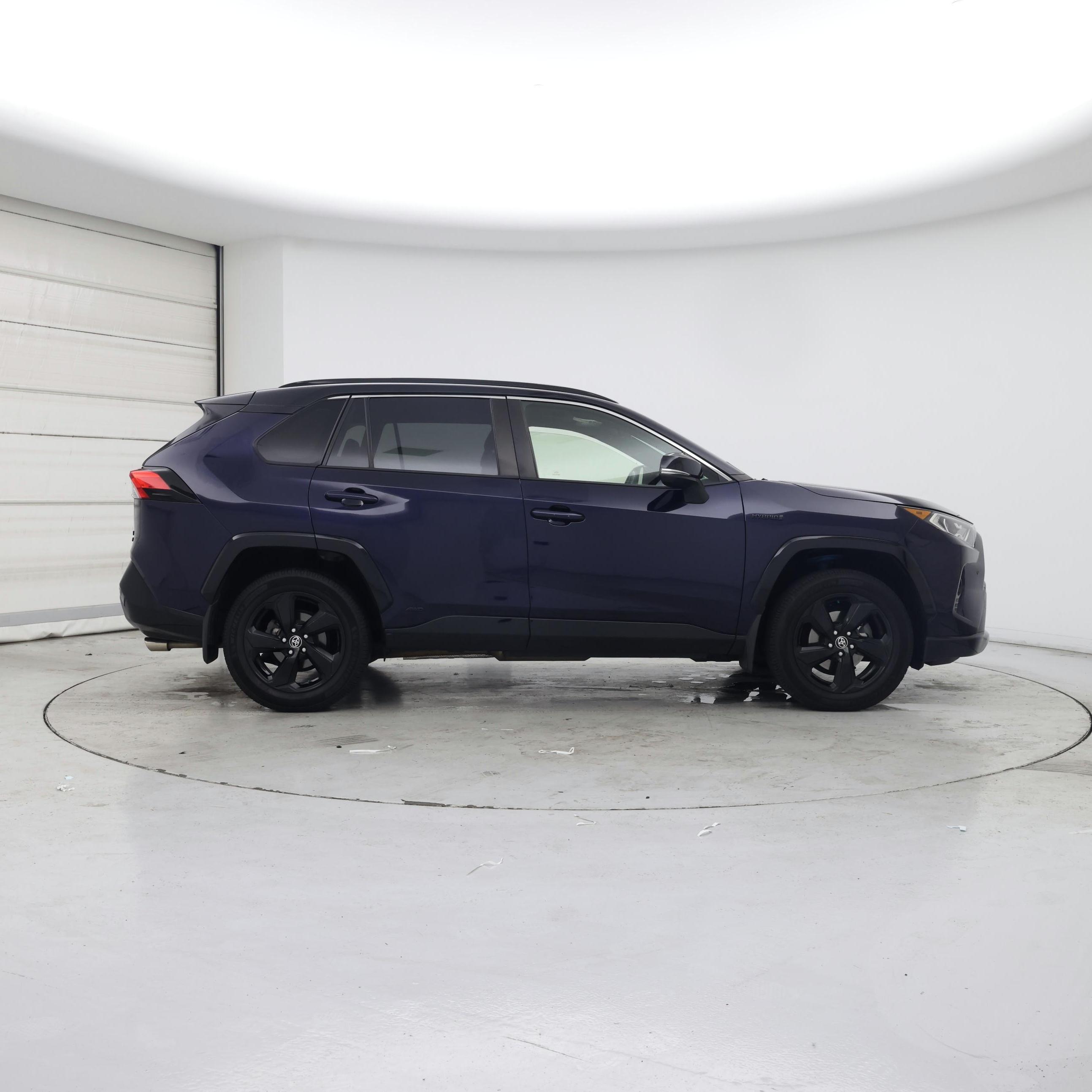 Thumbnail: 2021 Toyota RAV4 - 7