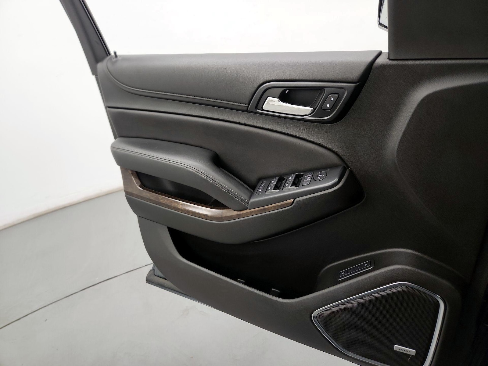 2019 Chevrolet Tahoe LT - Photo 13