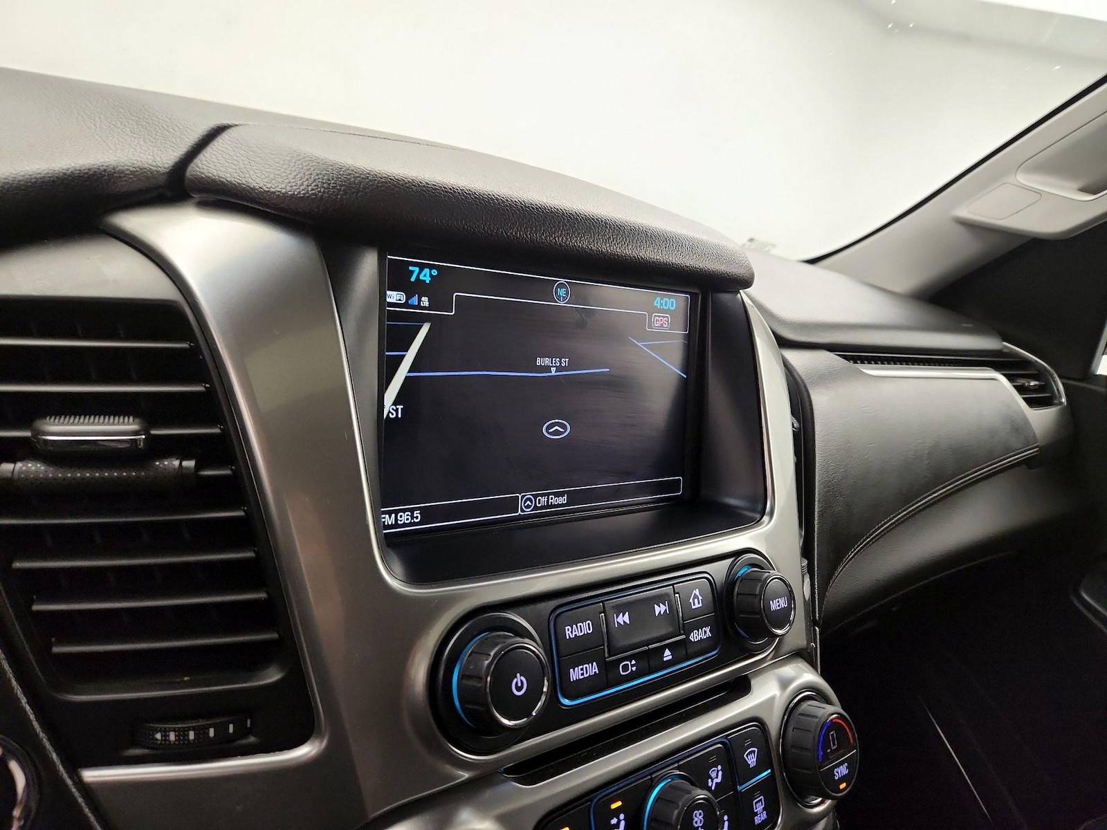2019 Chevrolet Tahoe LT - Photo 15