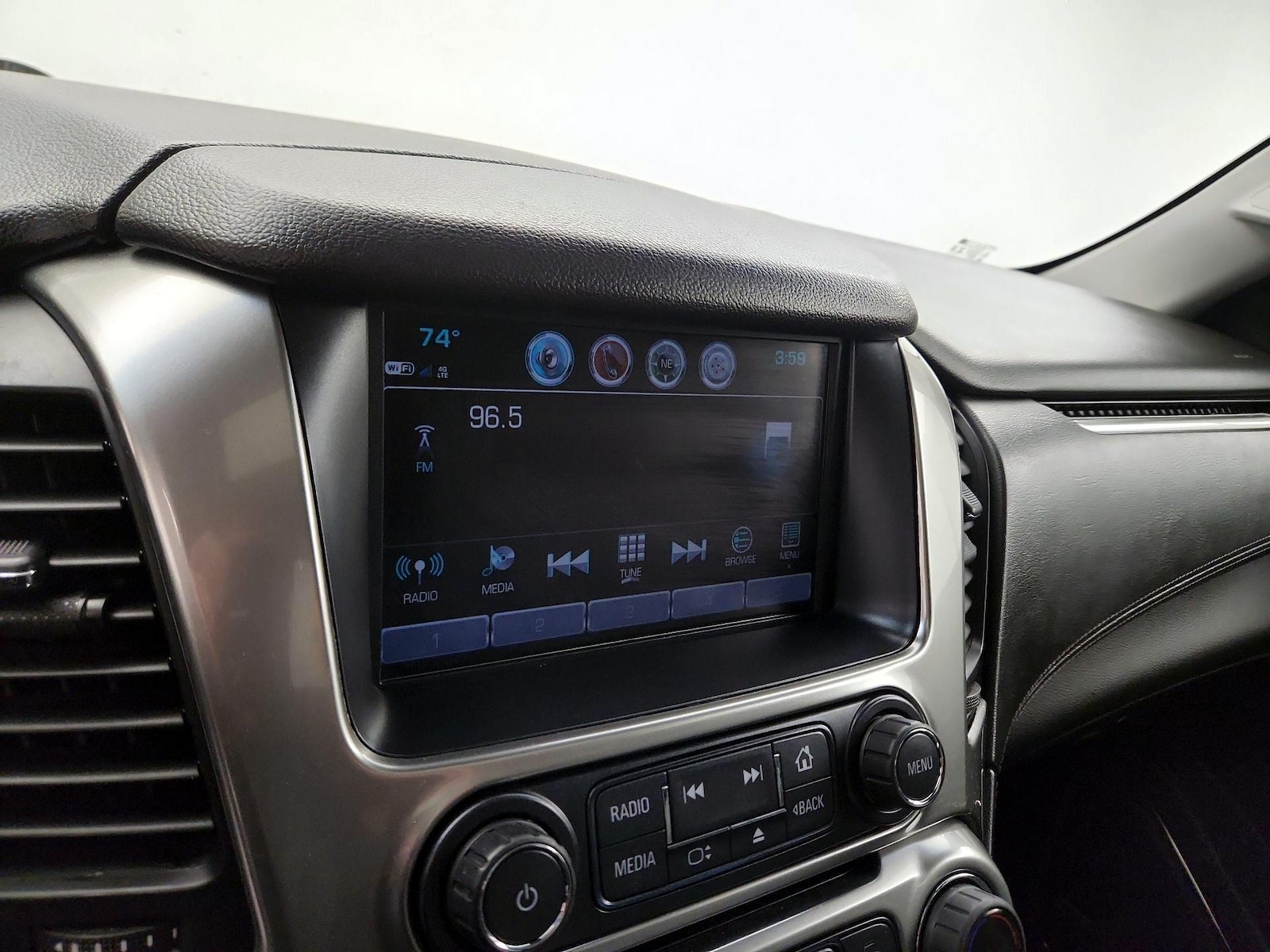2019 Chevrolet Tahoe LT - Photo 17