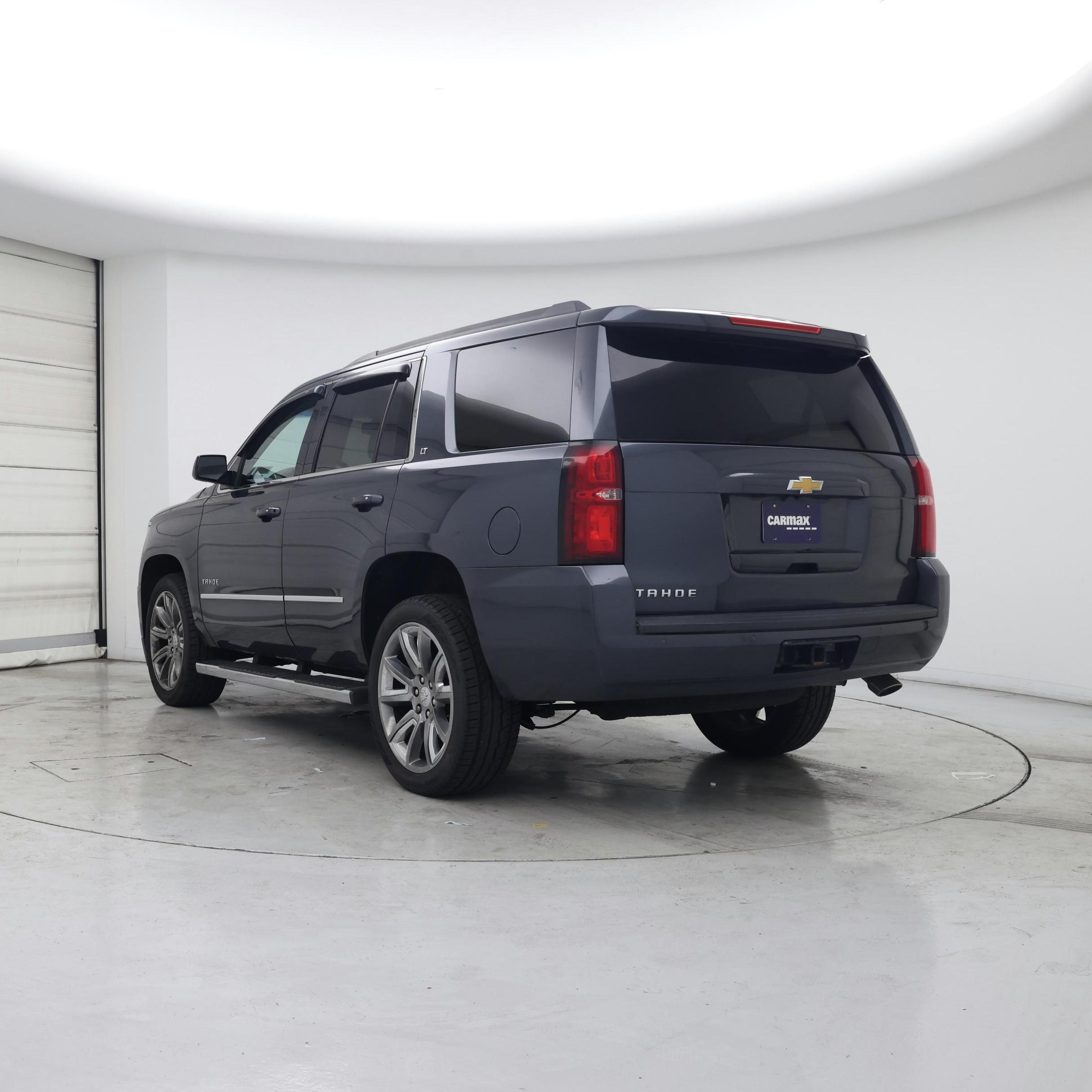 Thumbnail: 2019 Chevrolet Tahoe - 2