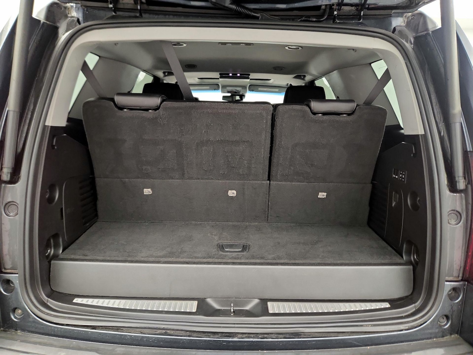 2019 Chevrolet Tahoe LT - Photo 24