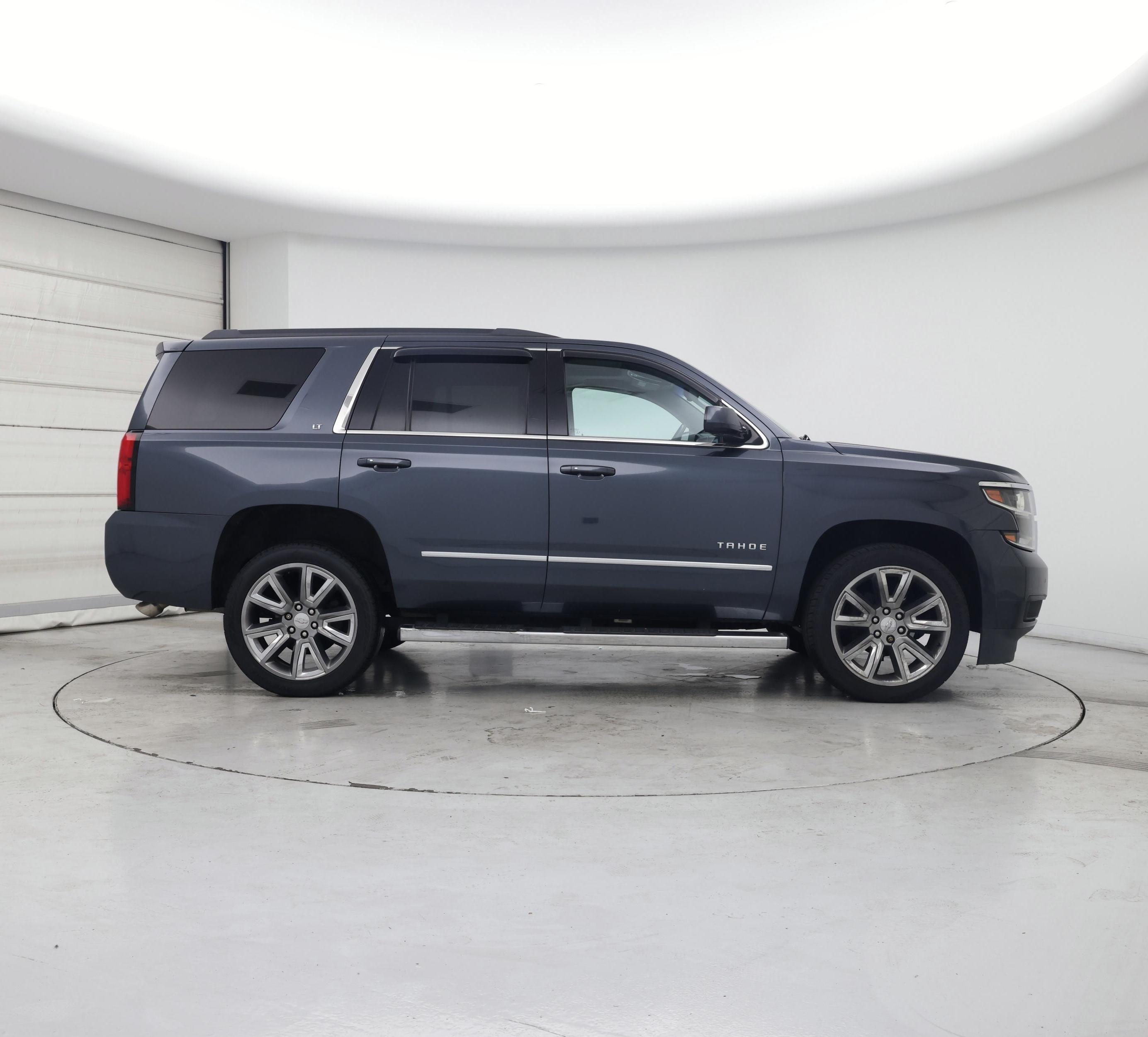 Thumbnail: 2019 Chevrolet Tahoe - 7