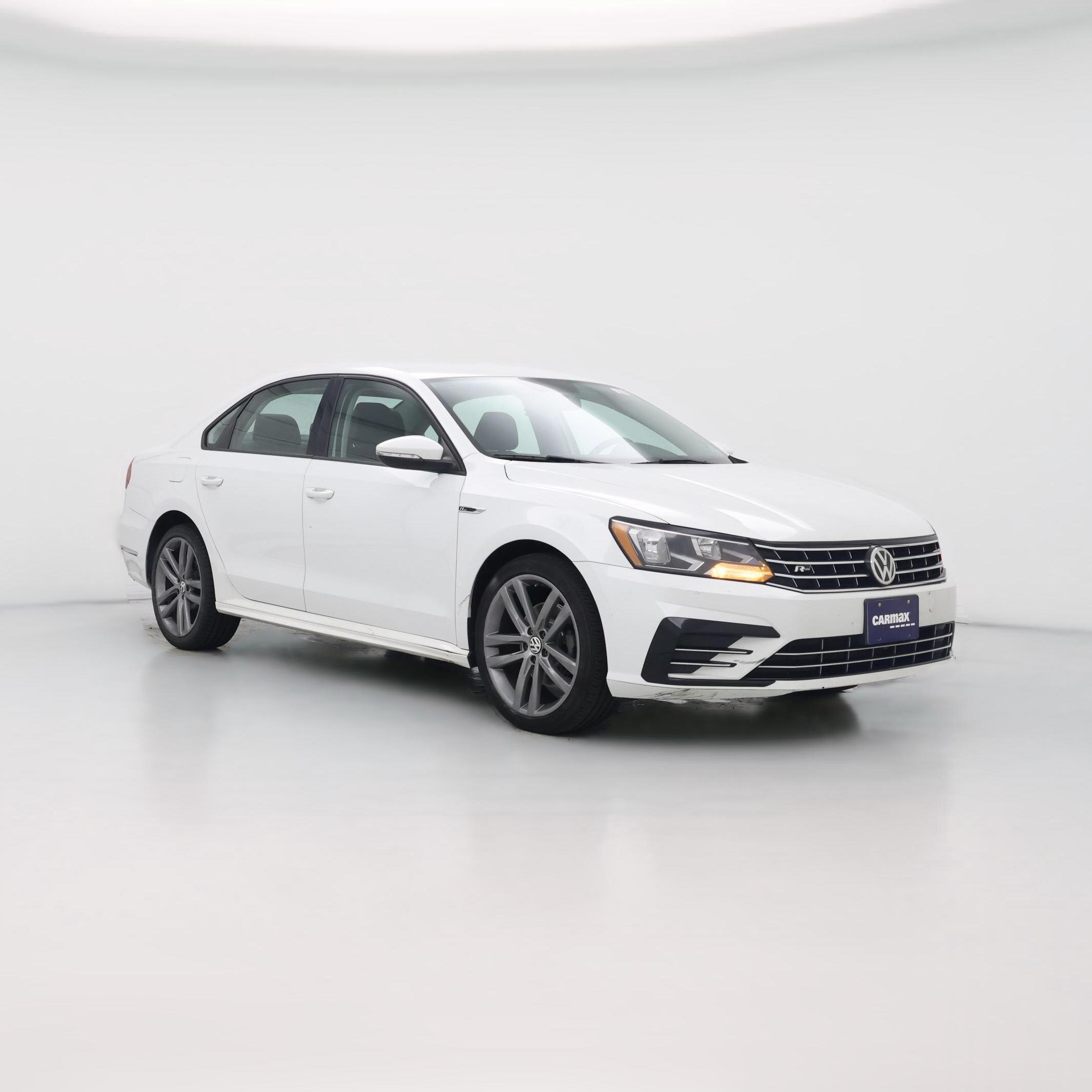 Thumbnail: 2018 Volkswagen Passat - 1