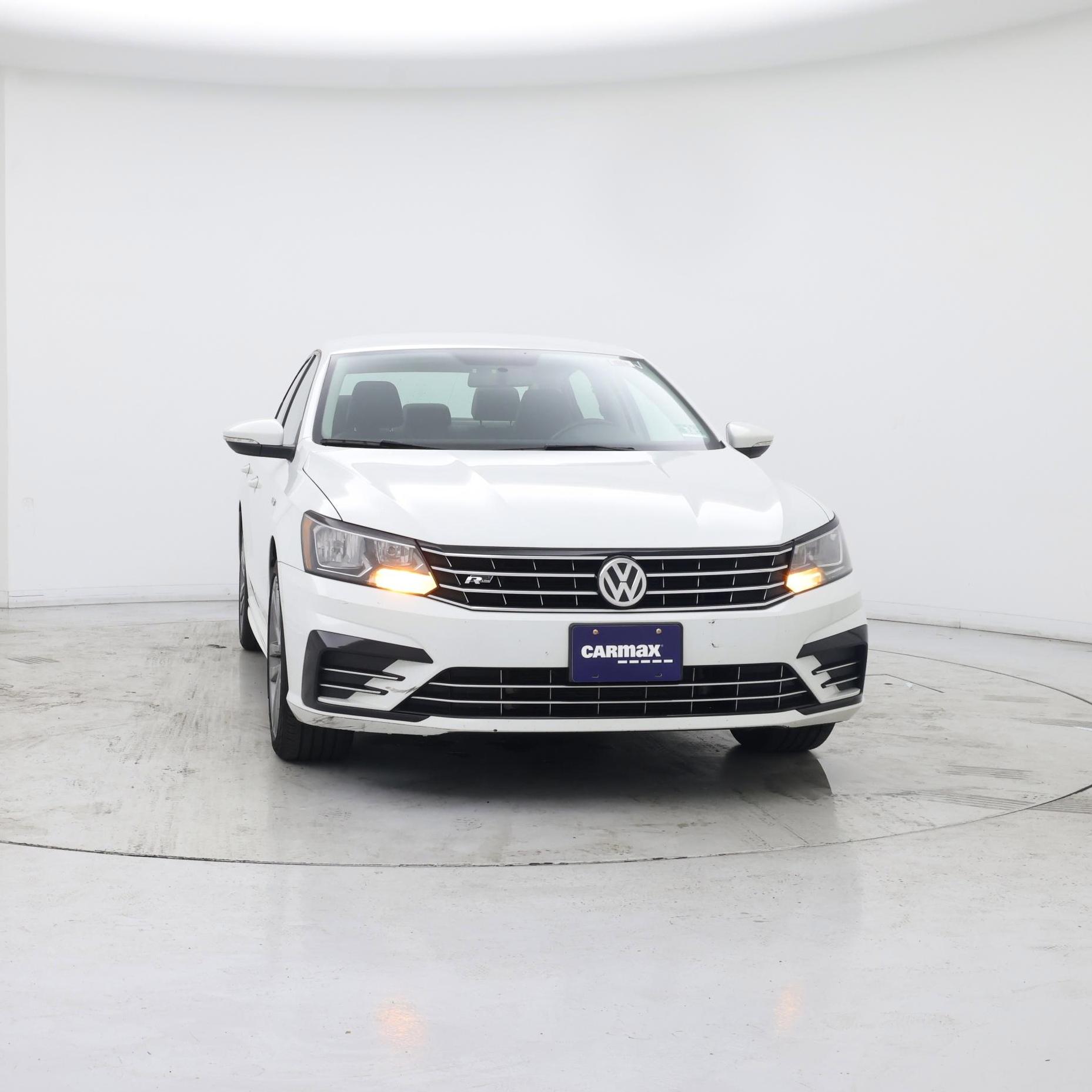 Thumbnail: 2018 Volkswagen Passat - 5