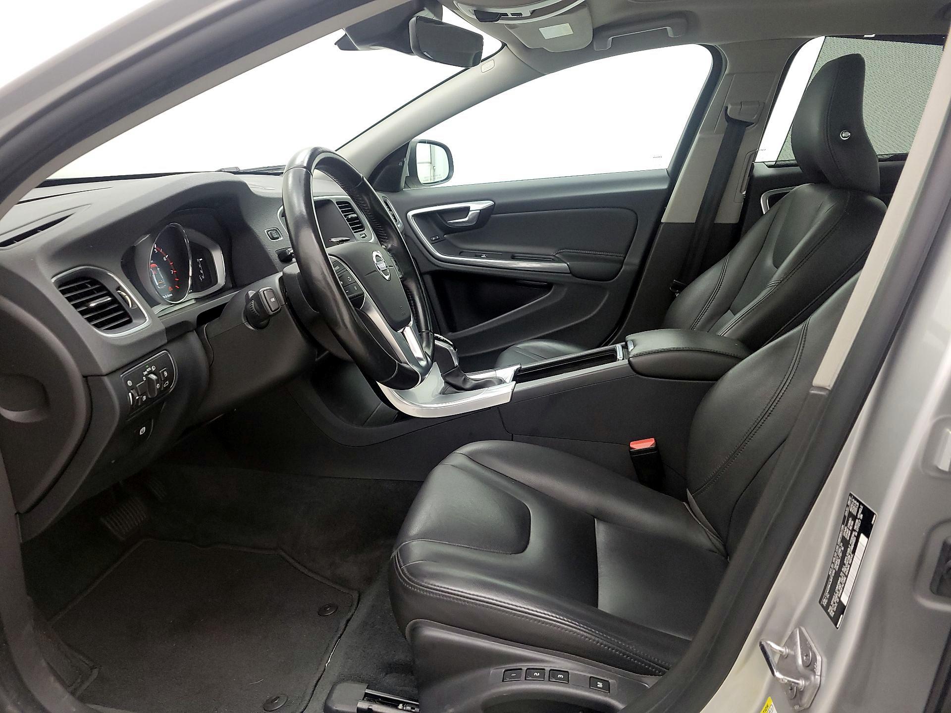 Thumbnail: 2018 Volvo S60 - 11