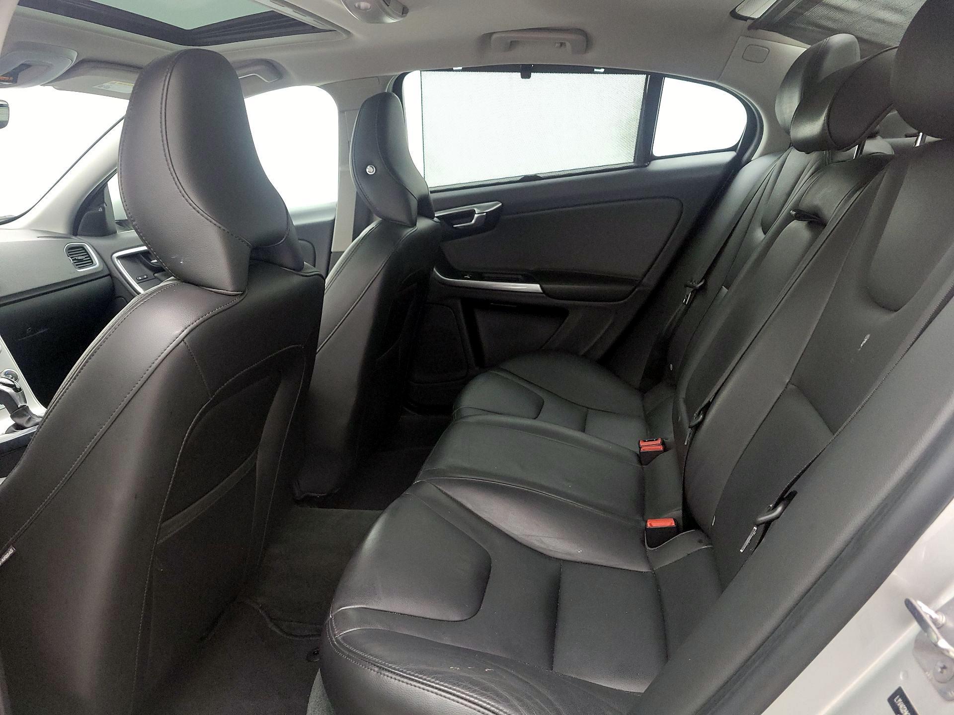 Thumbnail: 2018 Volvo S60 - 19