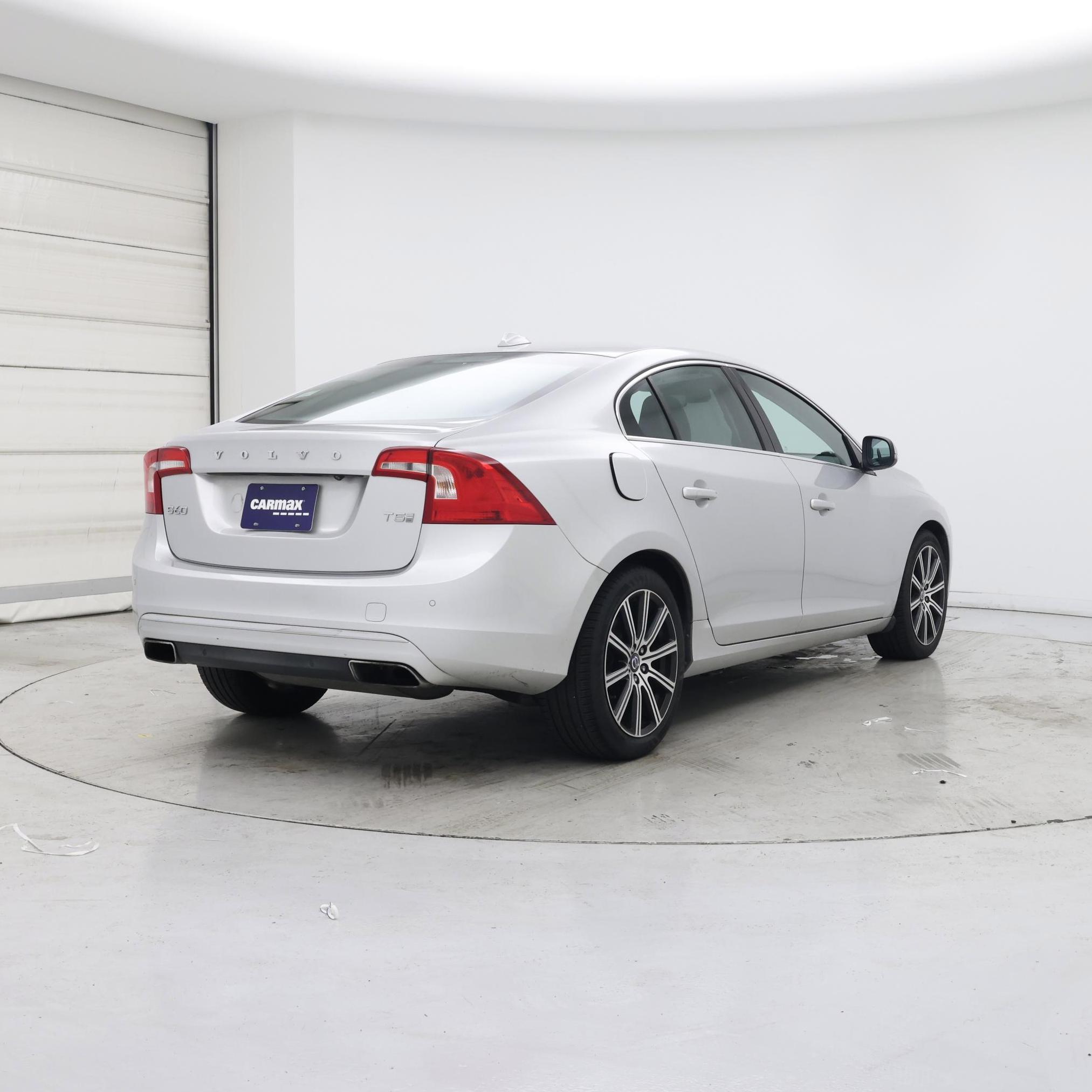 Thumbnail: 2018 Volvo S60 - 8