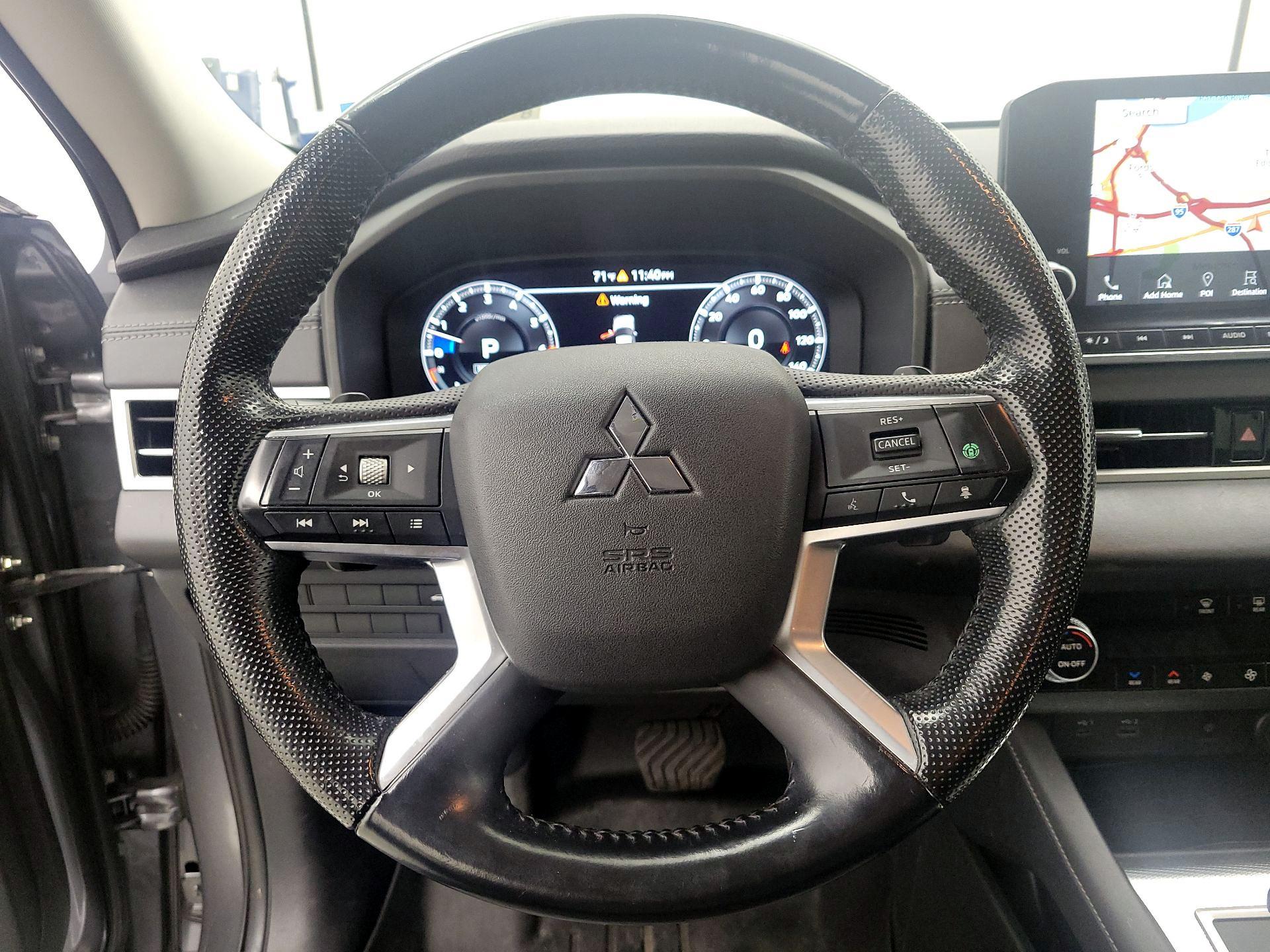 Thumbnail: 2022 Mitsubishi Outlander - 10