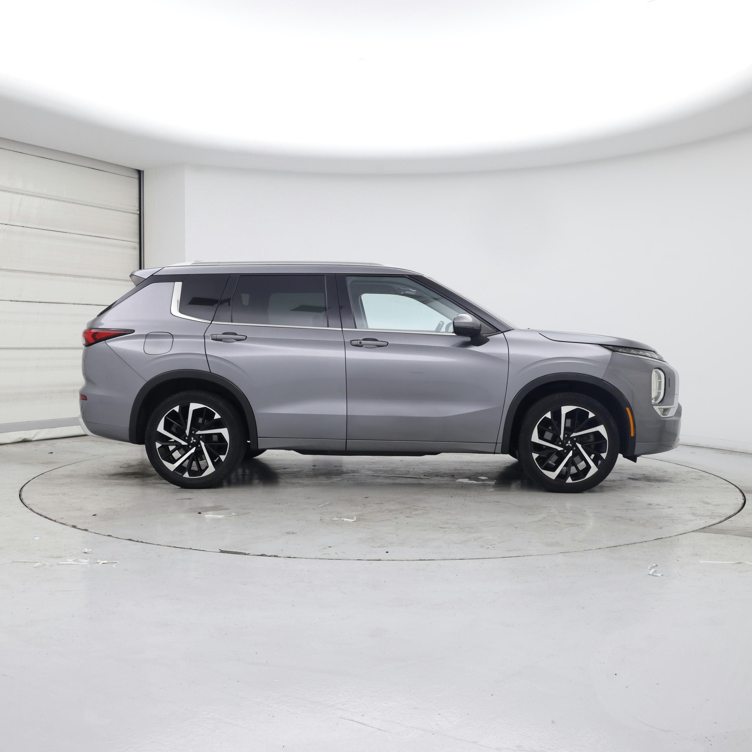 Thumbnail: 2022 Mitsubishi Outlander - 7