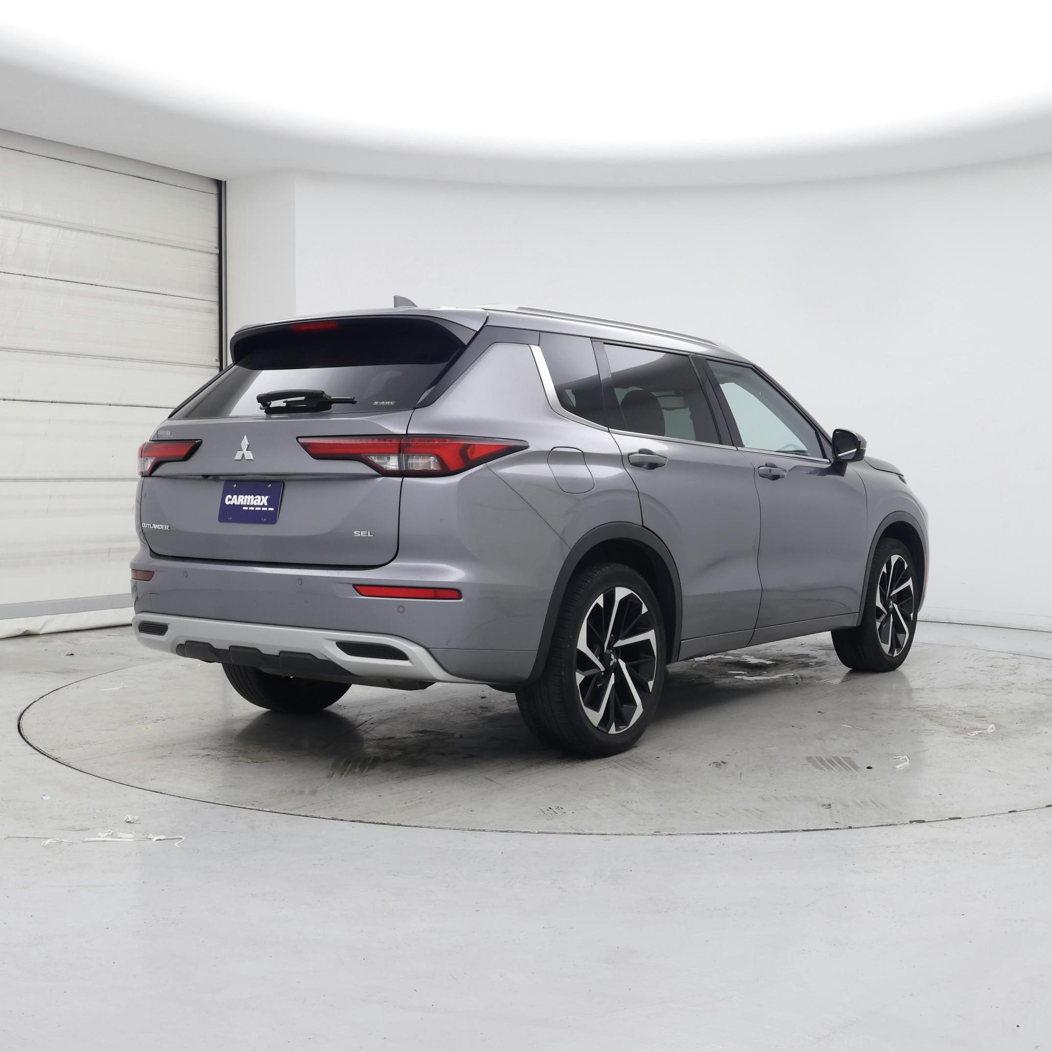 Thumbnail: 2022 Mitsubishi Outlander - 8