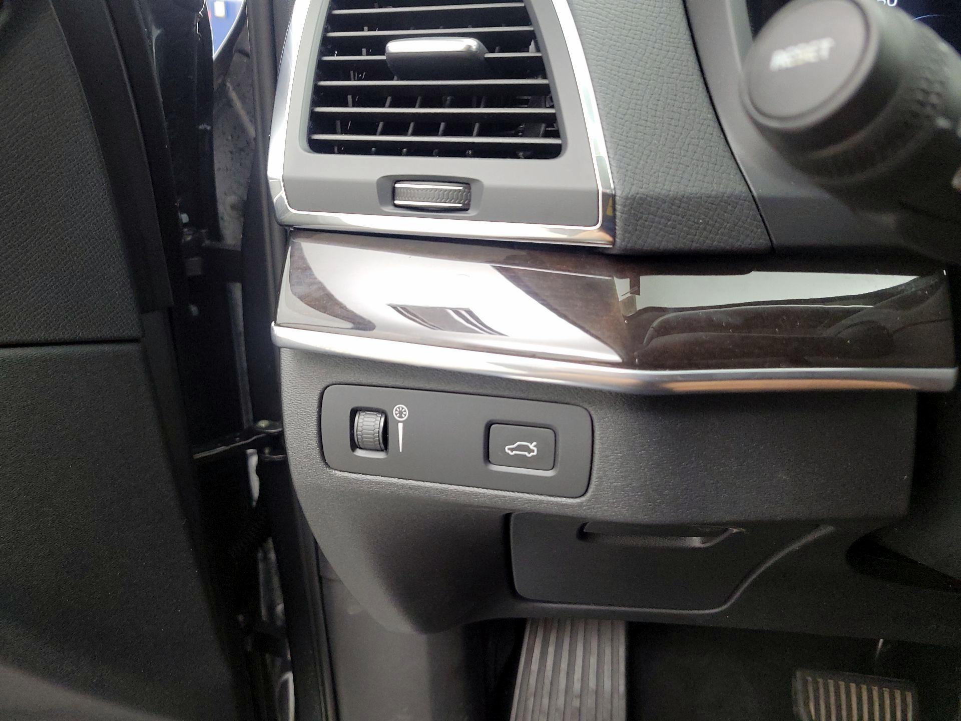 Thumbnail: 2019 Volvo XC90 - 13