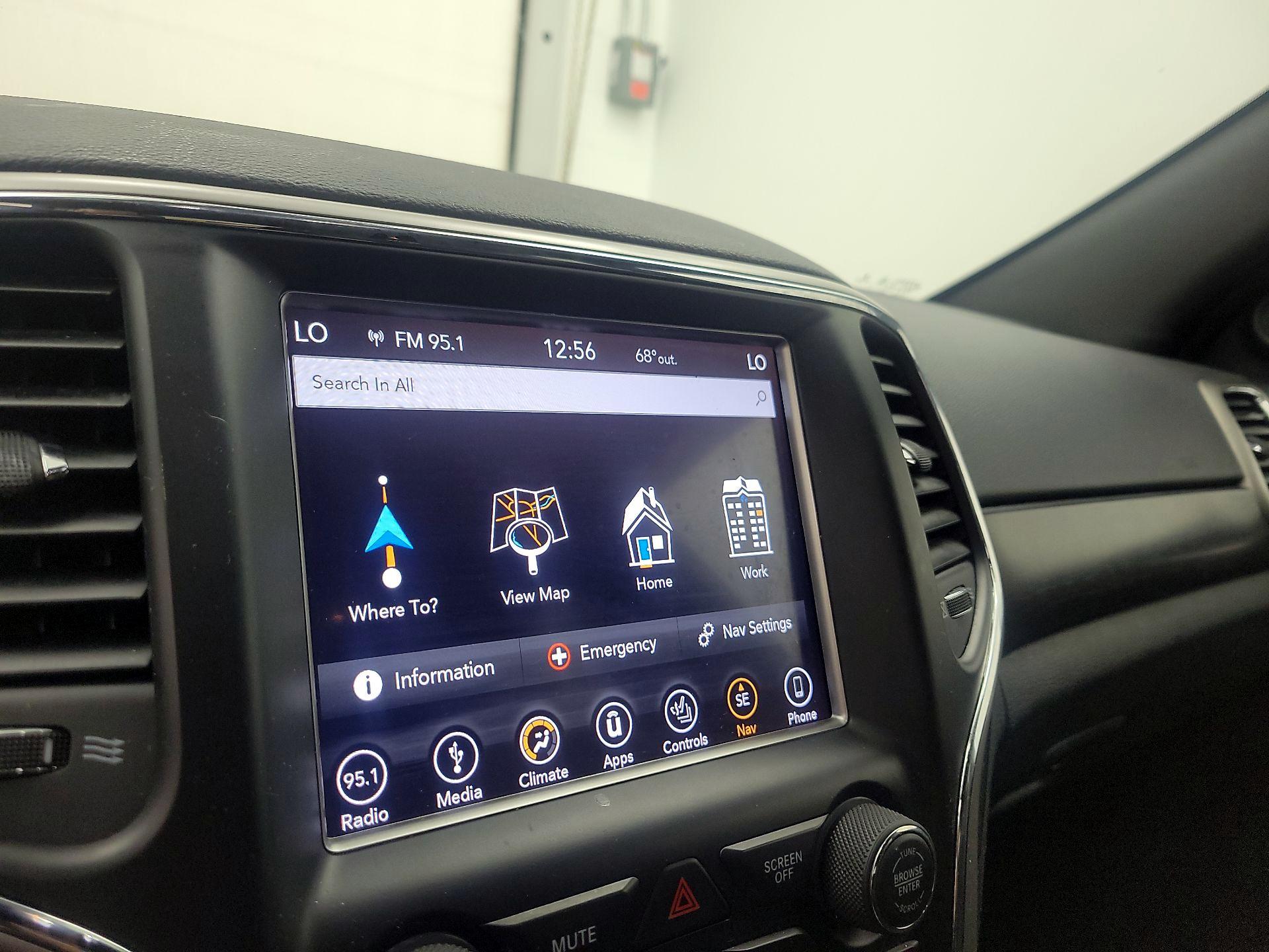 Thumbnail: 2018 Jeep Grand Cherokee - 14