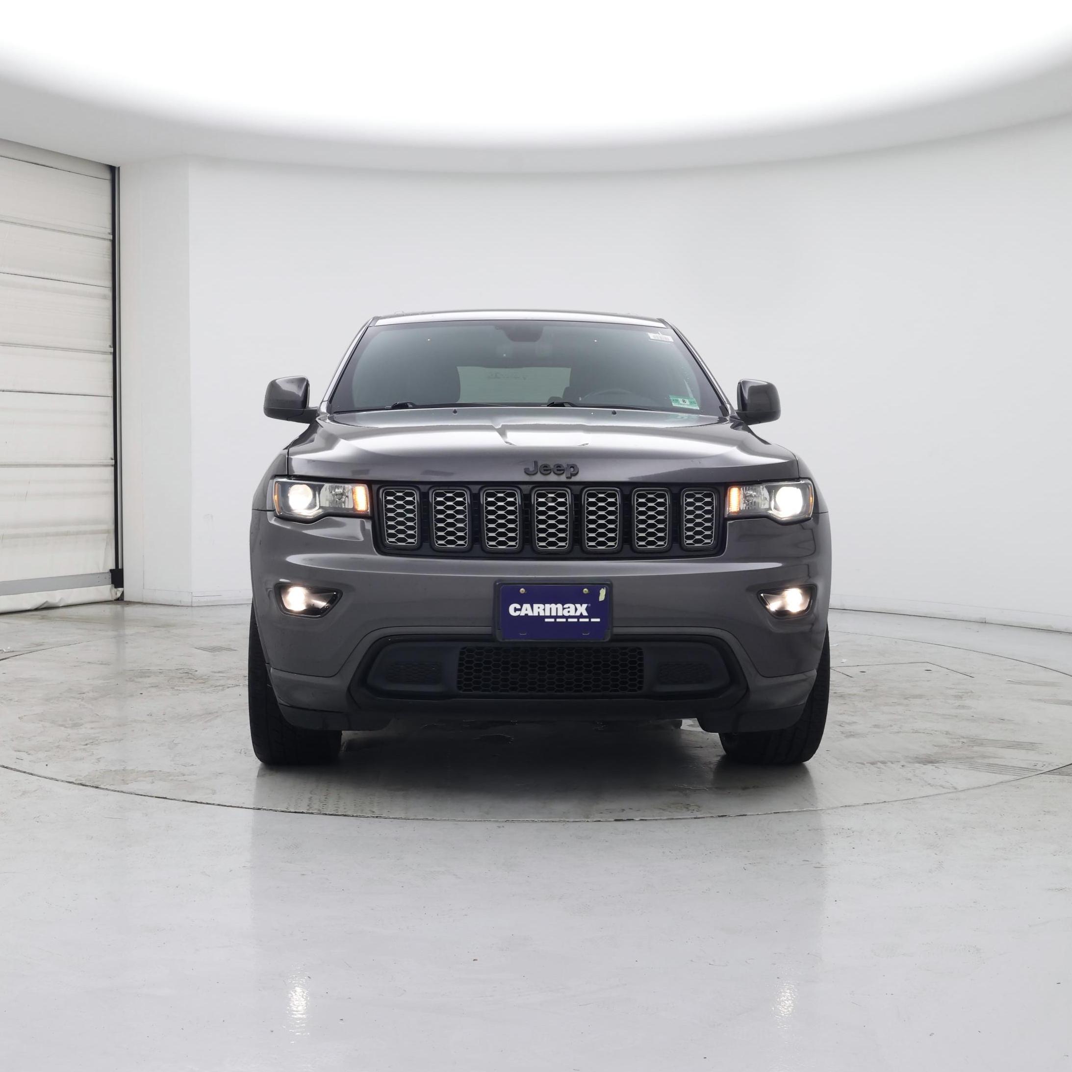 Thumbnail: 2018 Jeep Grand Cherokee - 5
