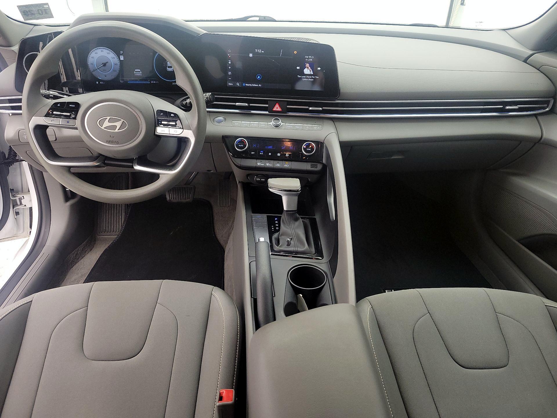 Thumbnail: 2024 Hyundai Elantra - 9