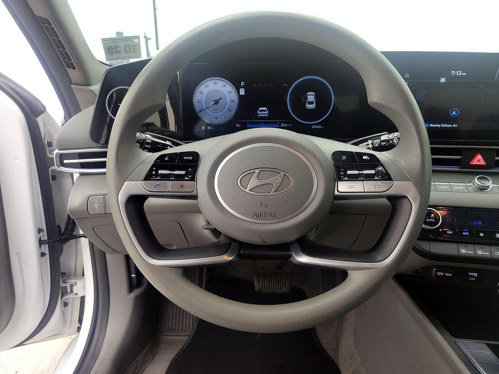 Thumbnail: 2024 Hyundai Elantra - 10