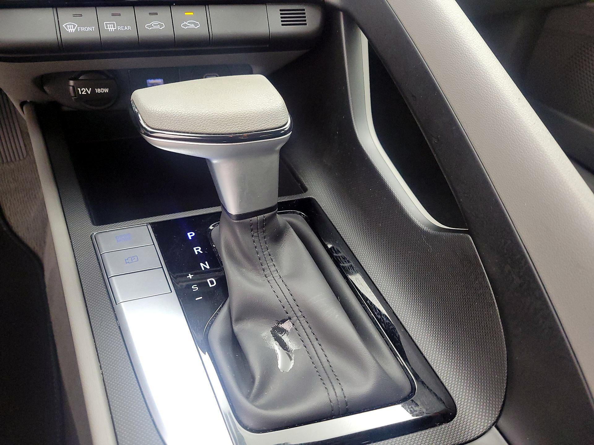 Thumbnail: 2024 Hyundai Elantra - 18